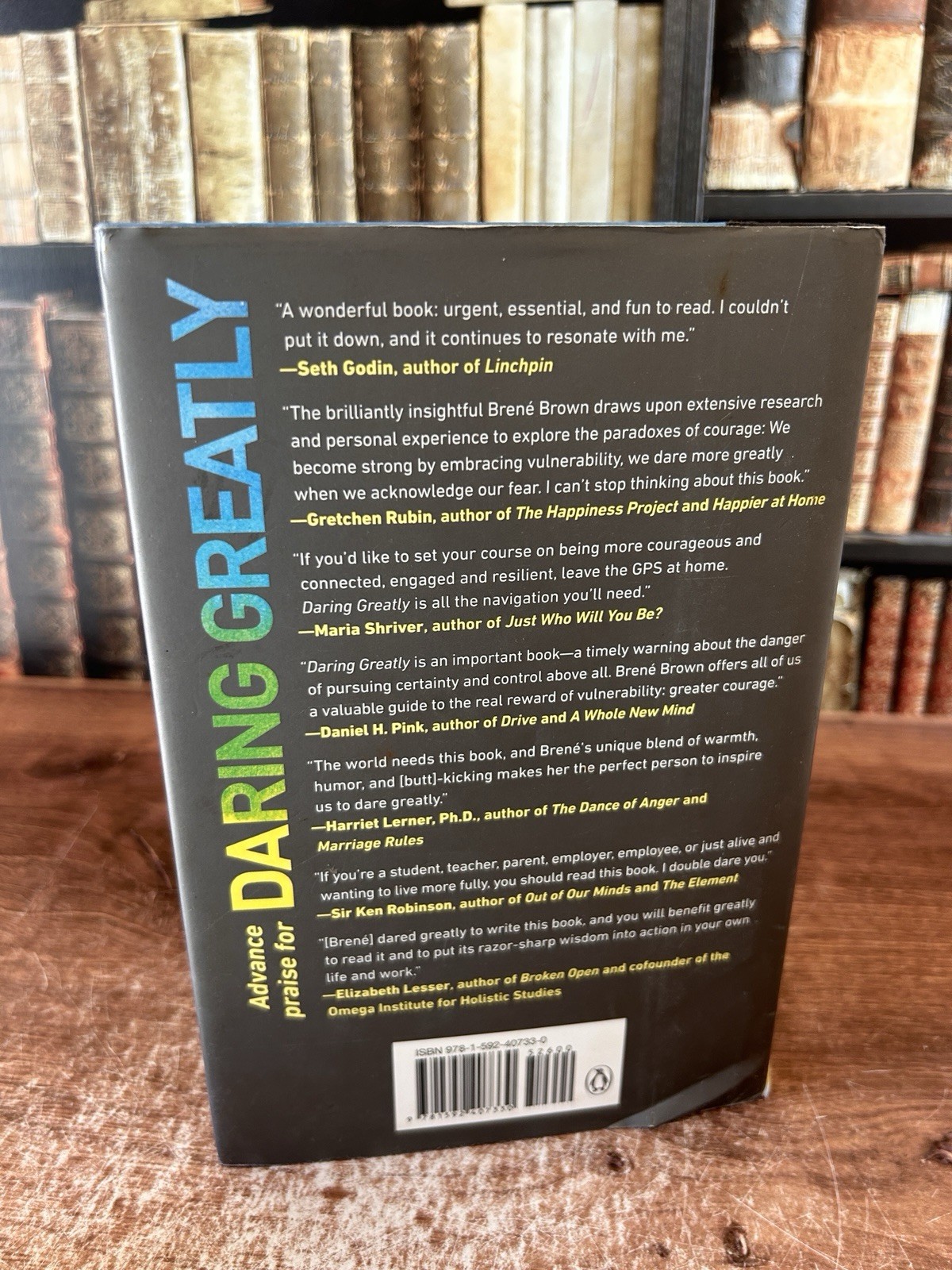 Daring Greatly How the Courage to Be Vulnerable Transforms Brene Brown Hardcover