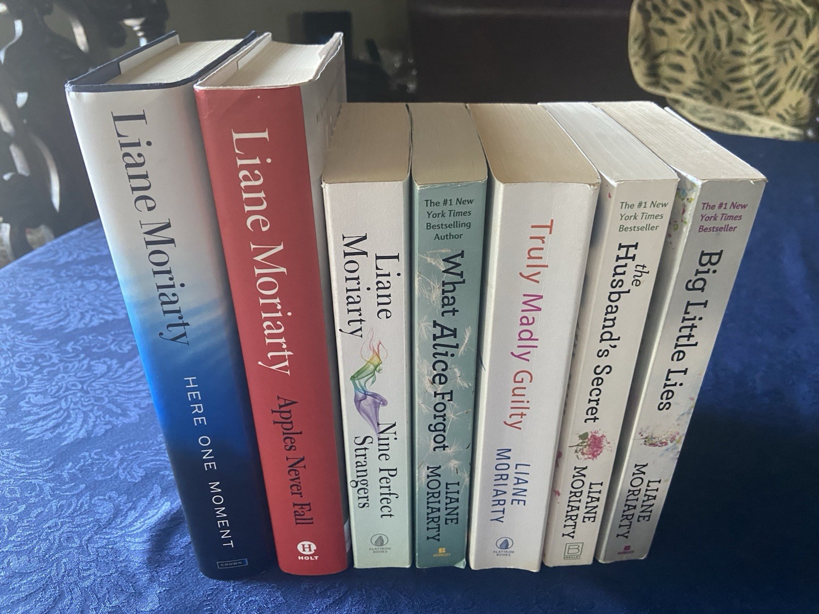Lot of 7 LIANE MORIARTY Apples Never Fall, Here One Moment Signed + 5 TPB FREESH