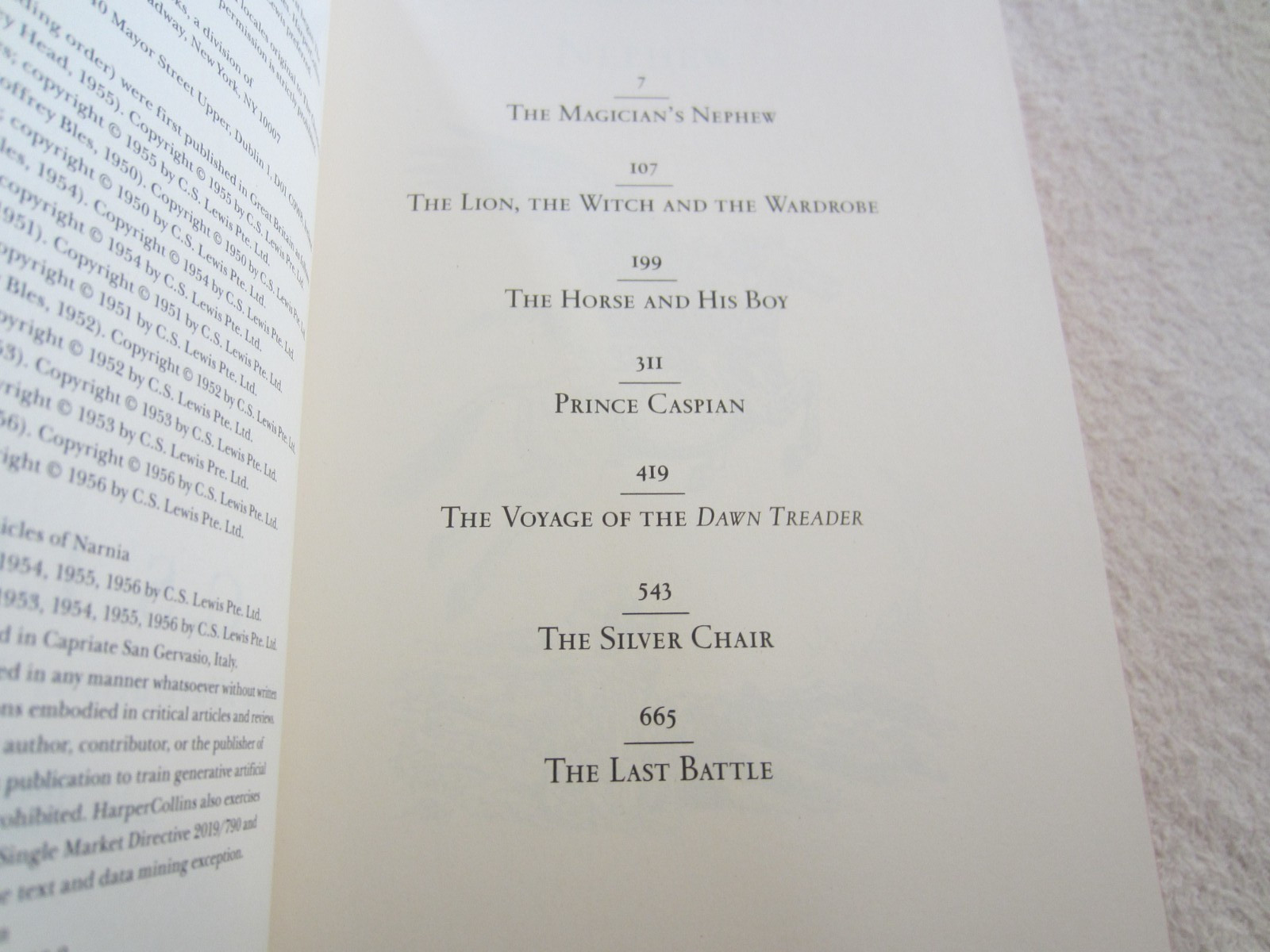 The Chronicles of Narnia Deluxe Edition: 7 in 1 HCDJ Sprayed Edges First Edition
