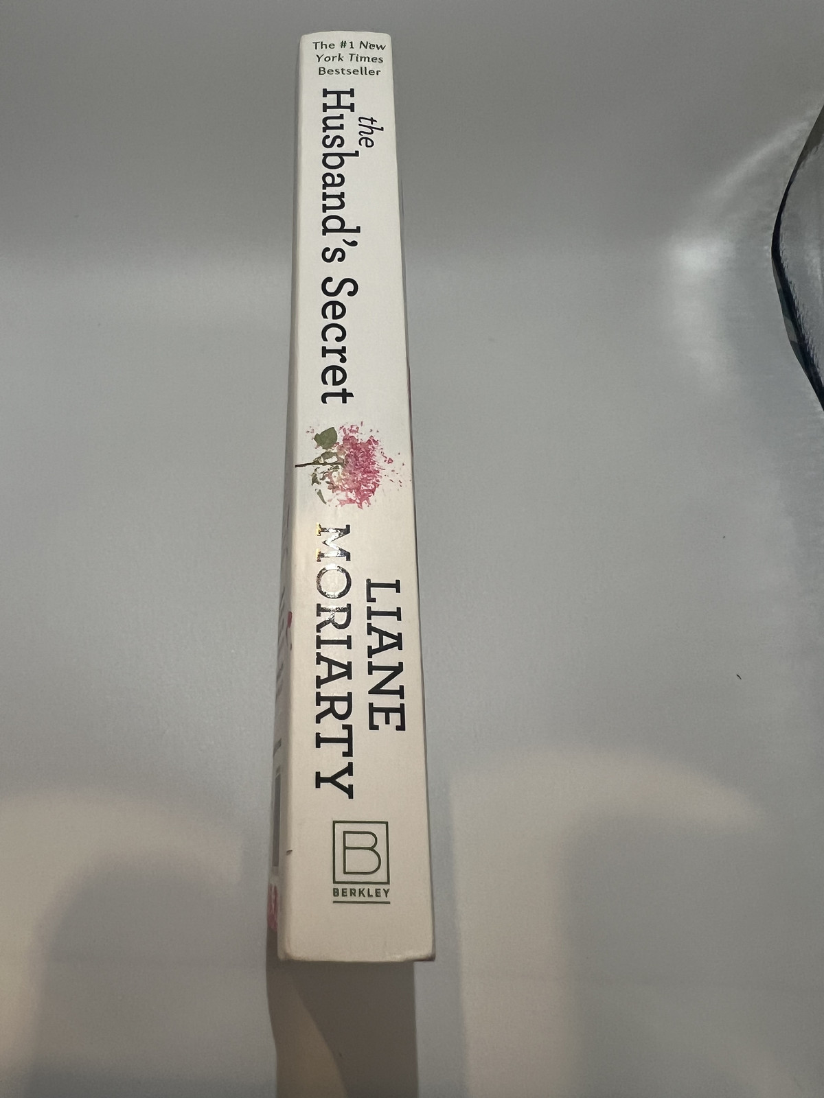 Husband’s Secret by Liane Moriarty (2015, Trade Paperback)
