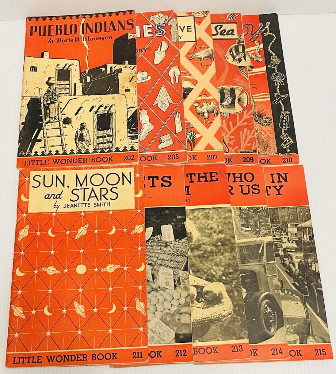 Little Wonder Book Lot of 10 in red covers little books from the 1940s pre-owned