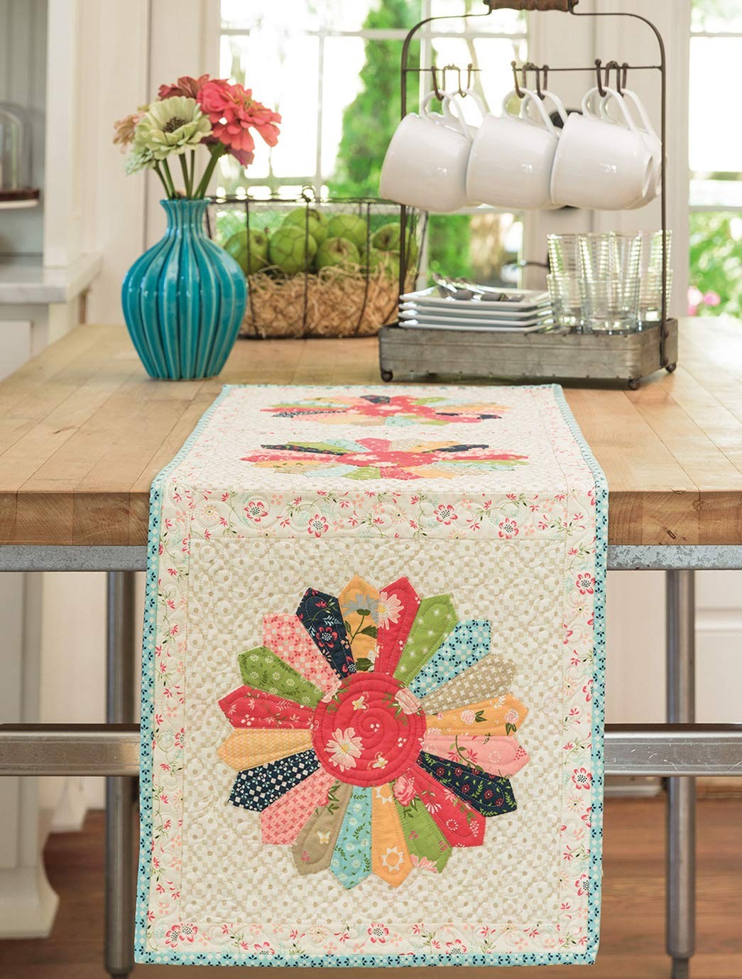 1 PCS Labor Of Love Scrappy Quilts At The Heart Of Home Book Sewing Patterns
