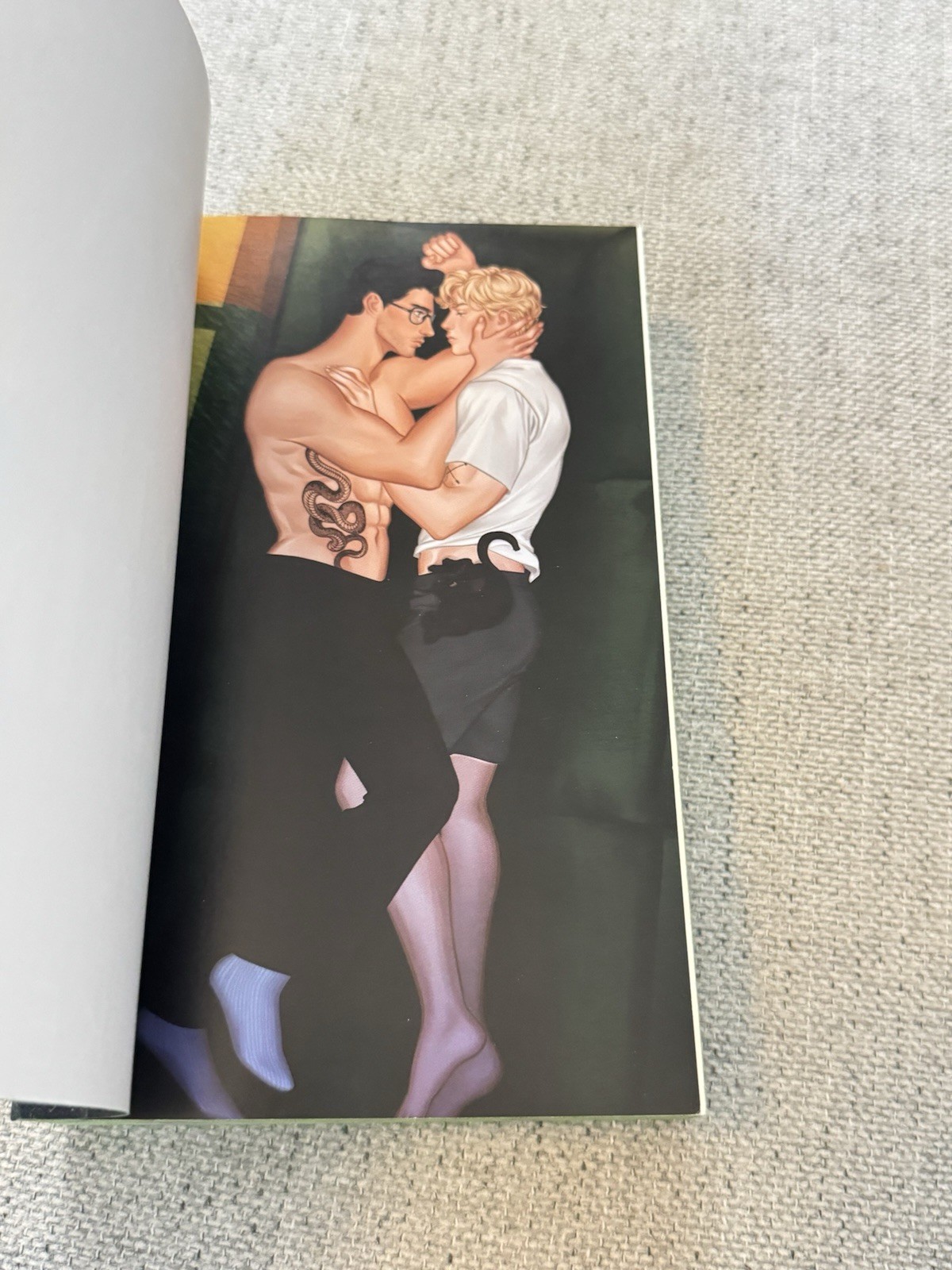 Kiss The Villain Rina Kent Deluxe Edition With Signed Bookplate Stenciled Edge