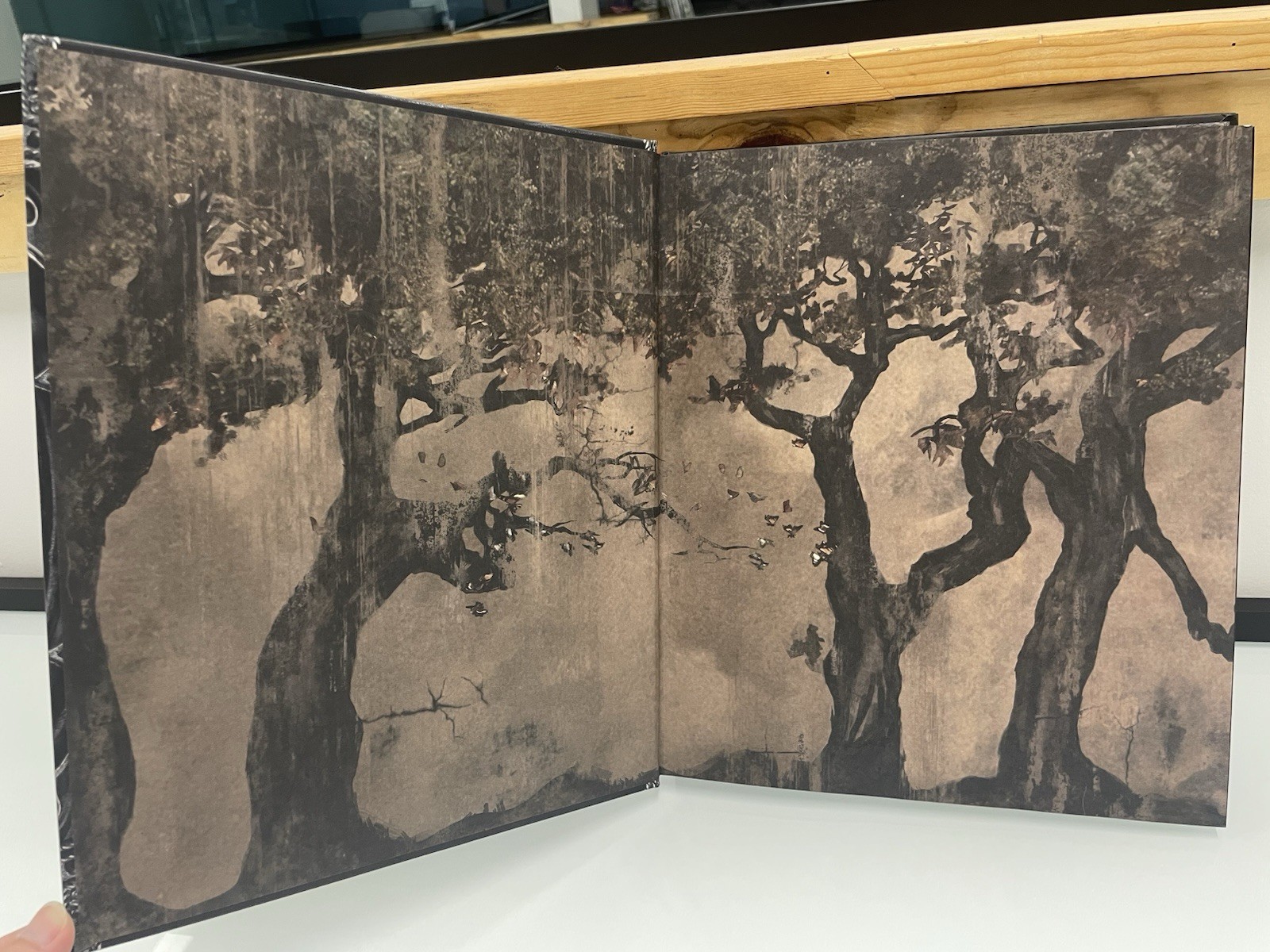 Crimson Peak: The Art of Darkness by Mark Salisbury w Inserts Guillermo Del Toro