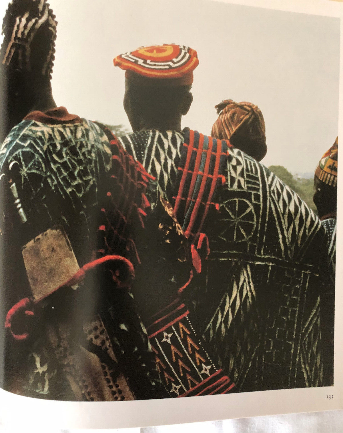 JOCELYNE ETIENNE-NUGUE Crafts and Arts of Living in the Cameroon HB 1982 Ilustra
