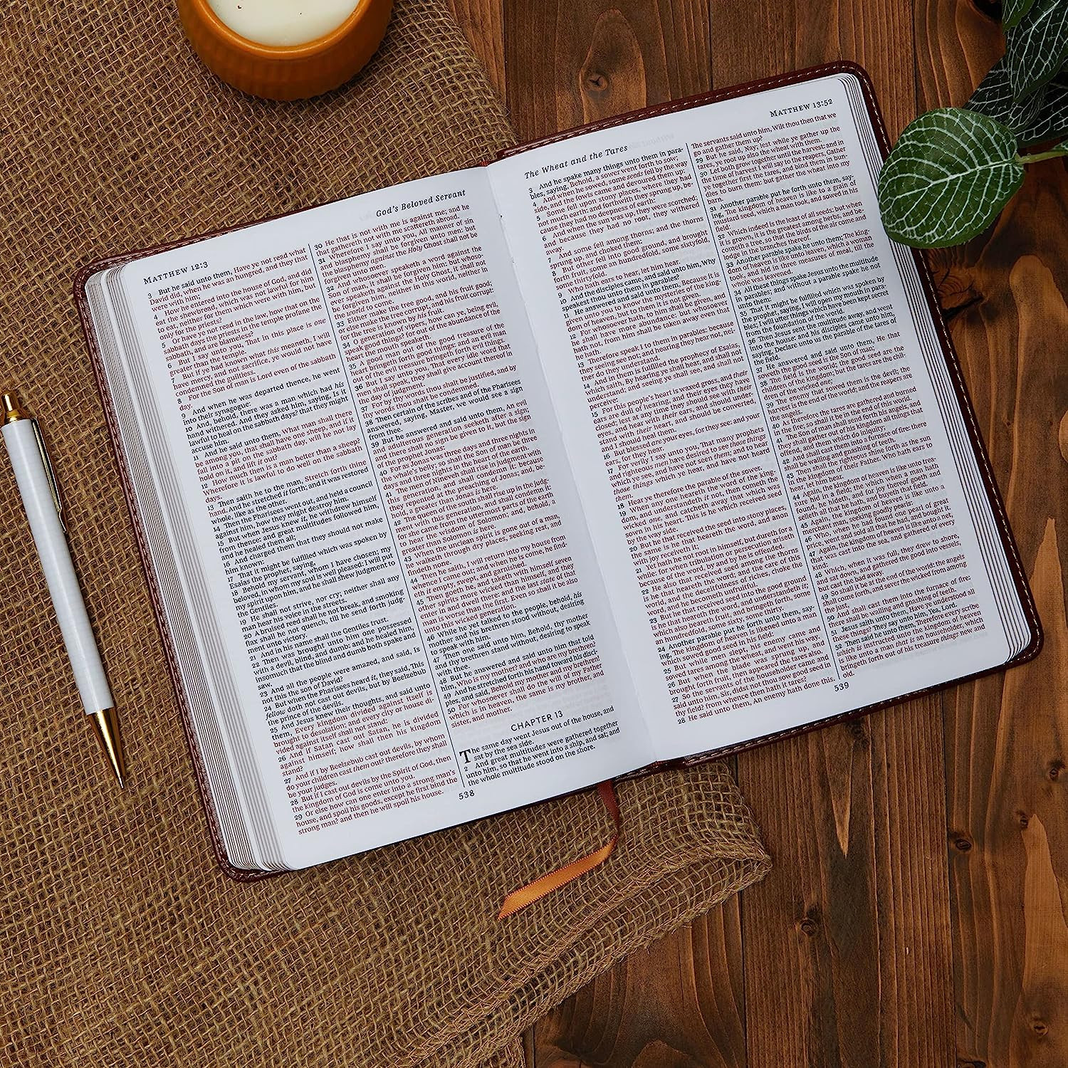 KJV Holy Bible: Gift and Award, Black Leather-Look, Red Letter, Comfort Print: K