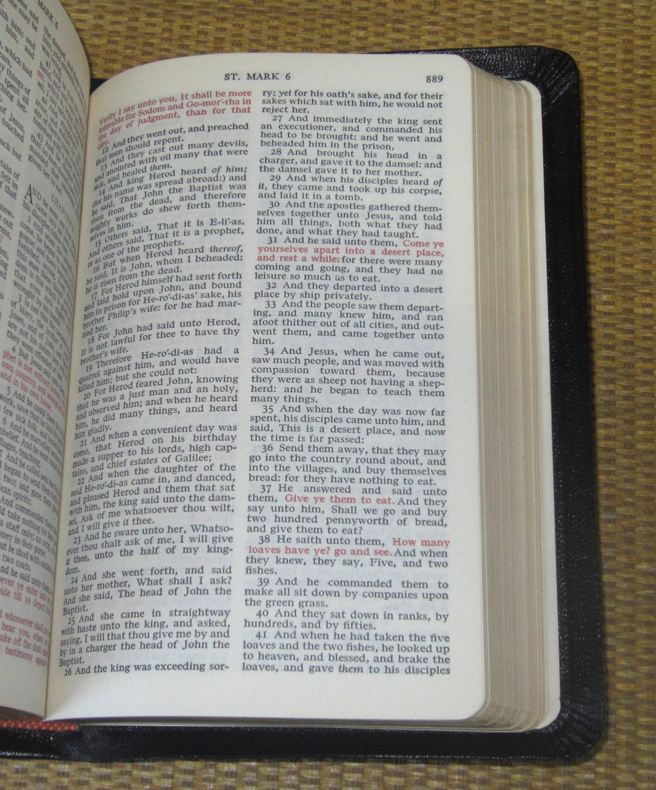 Holy Bible KJV | *Black Leather* National Bible Press RED WORDS NICE