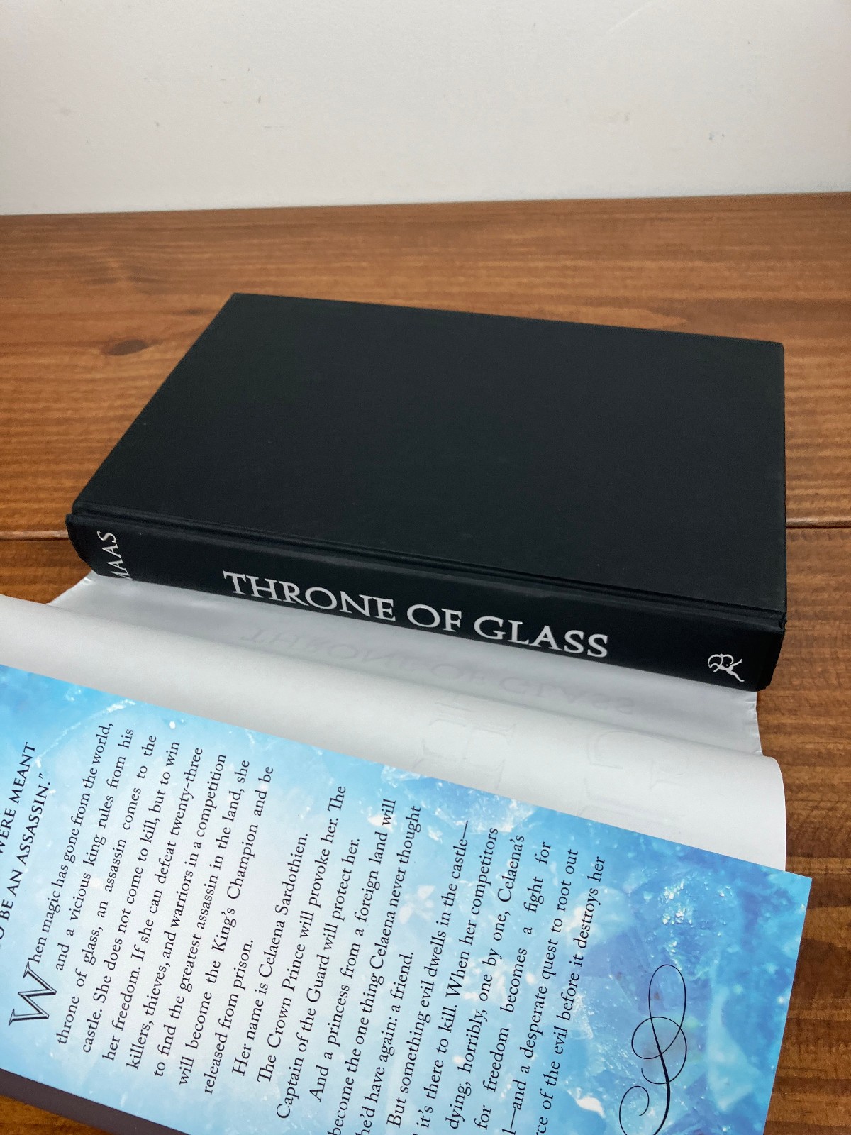 Throne of Glass – Sarah J. Maas (2015, Hardcover) – OOP Hardcover
