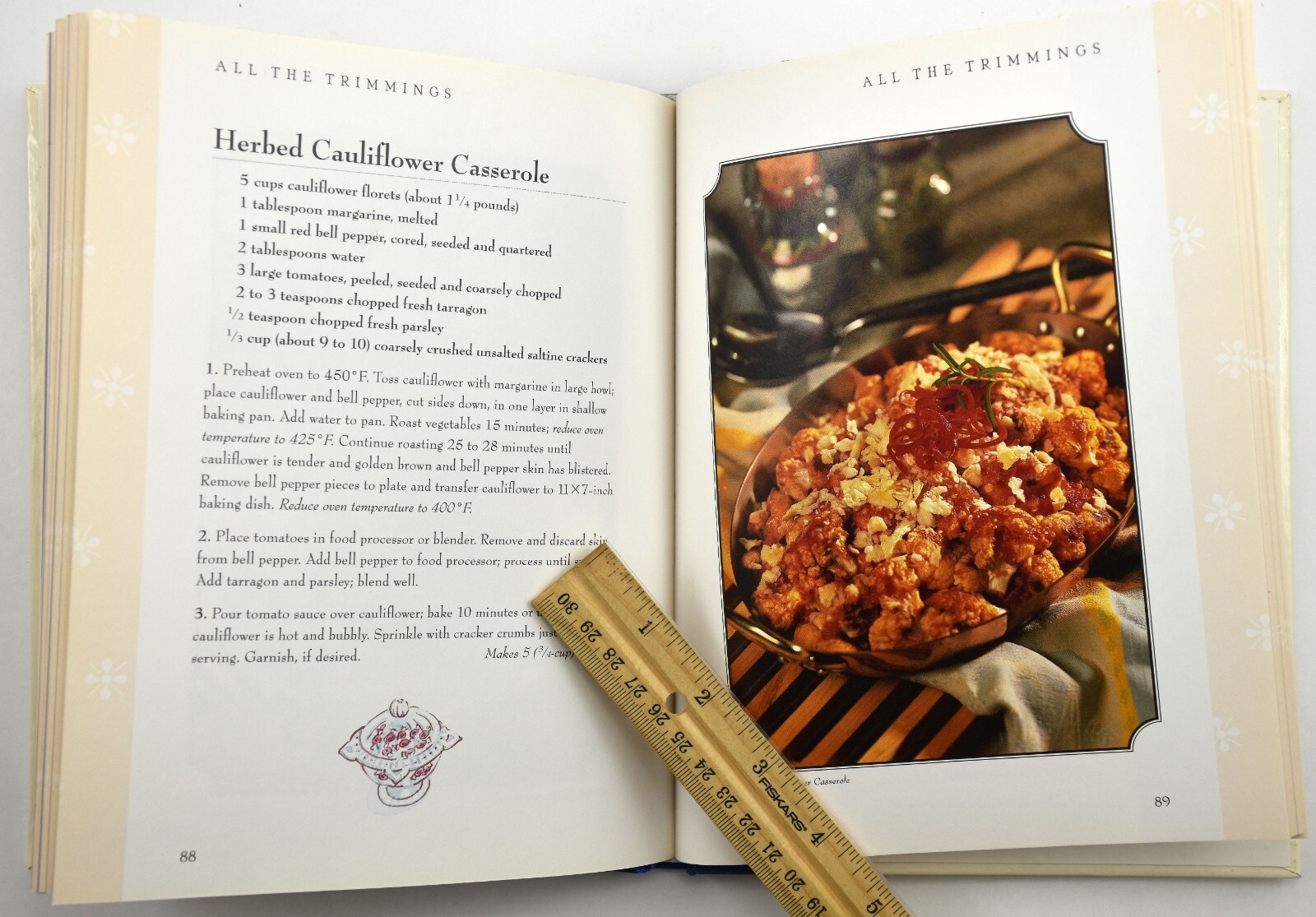 Grandma’s Classic Recipes 2000 – HC Hardcover, 126 pages VG+ L@@K