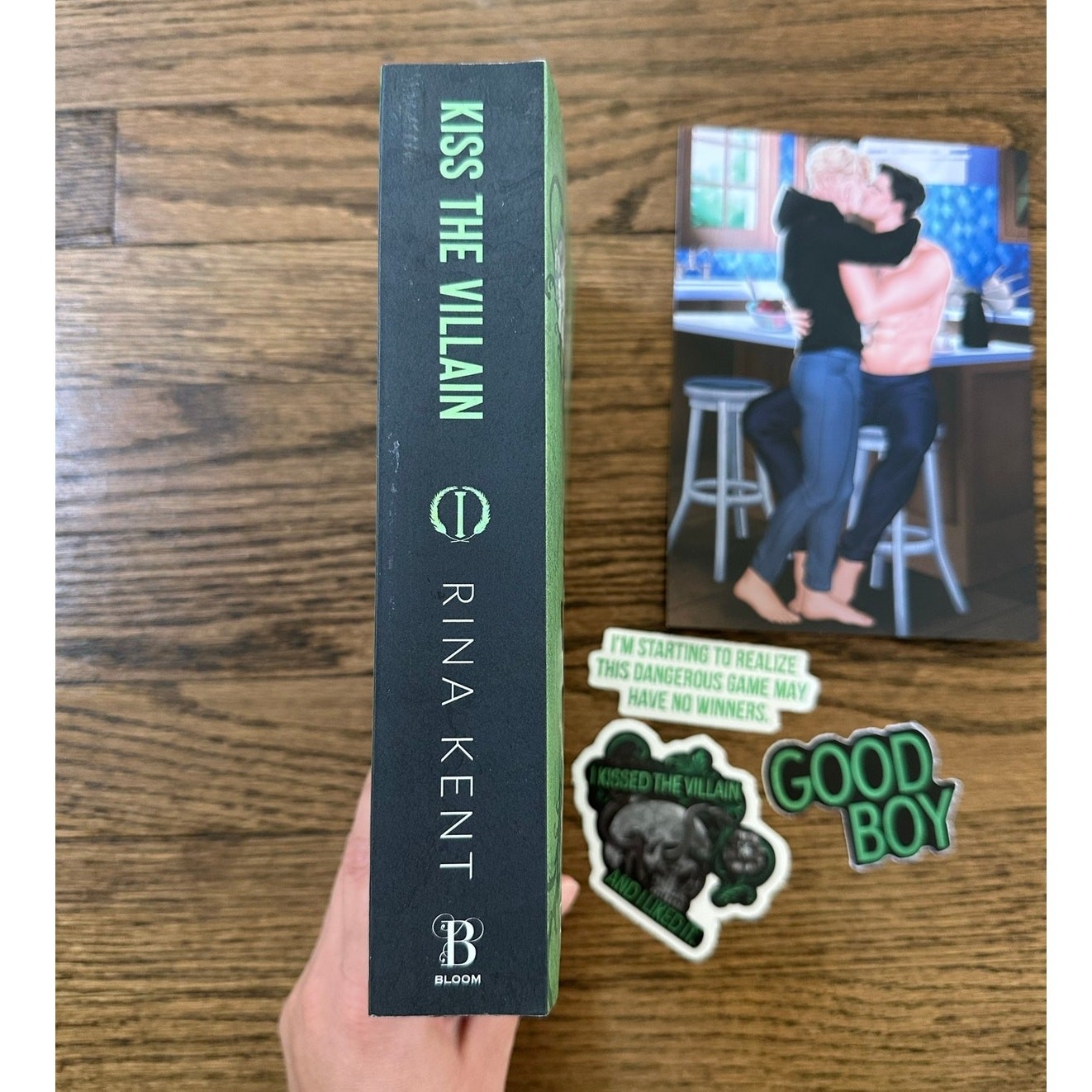 *Signed* Kiss The Villain Rina Kent Walmart Exclusive Paperback W/ Art