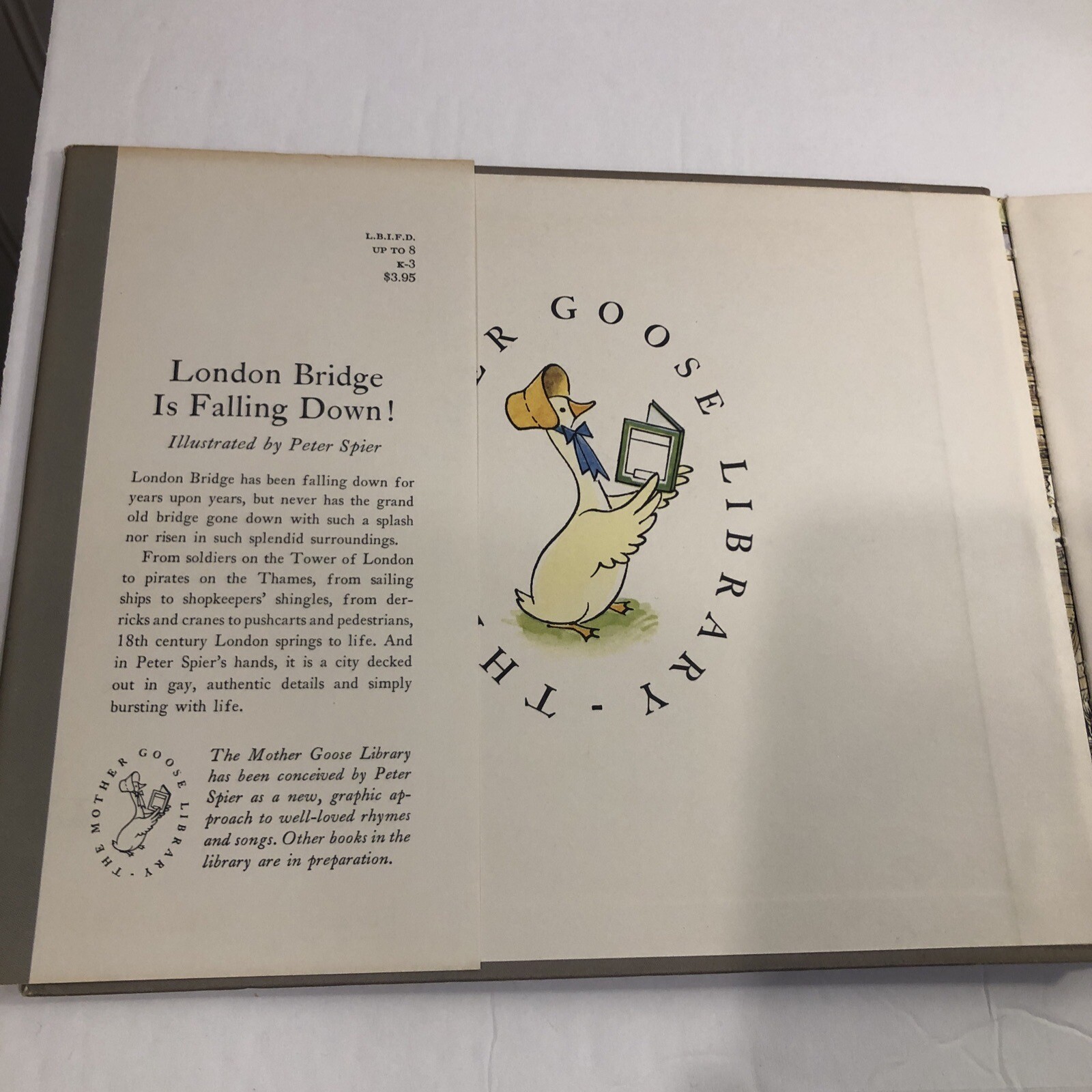 London Bridge Is Falling Down! Peter Spier First Edition 1967 HC w/ DJ VERY GOOD