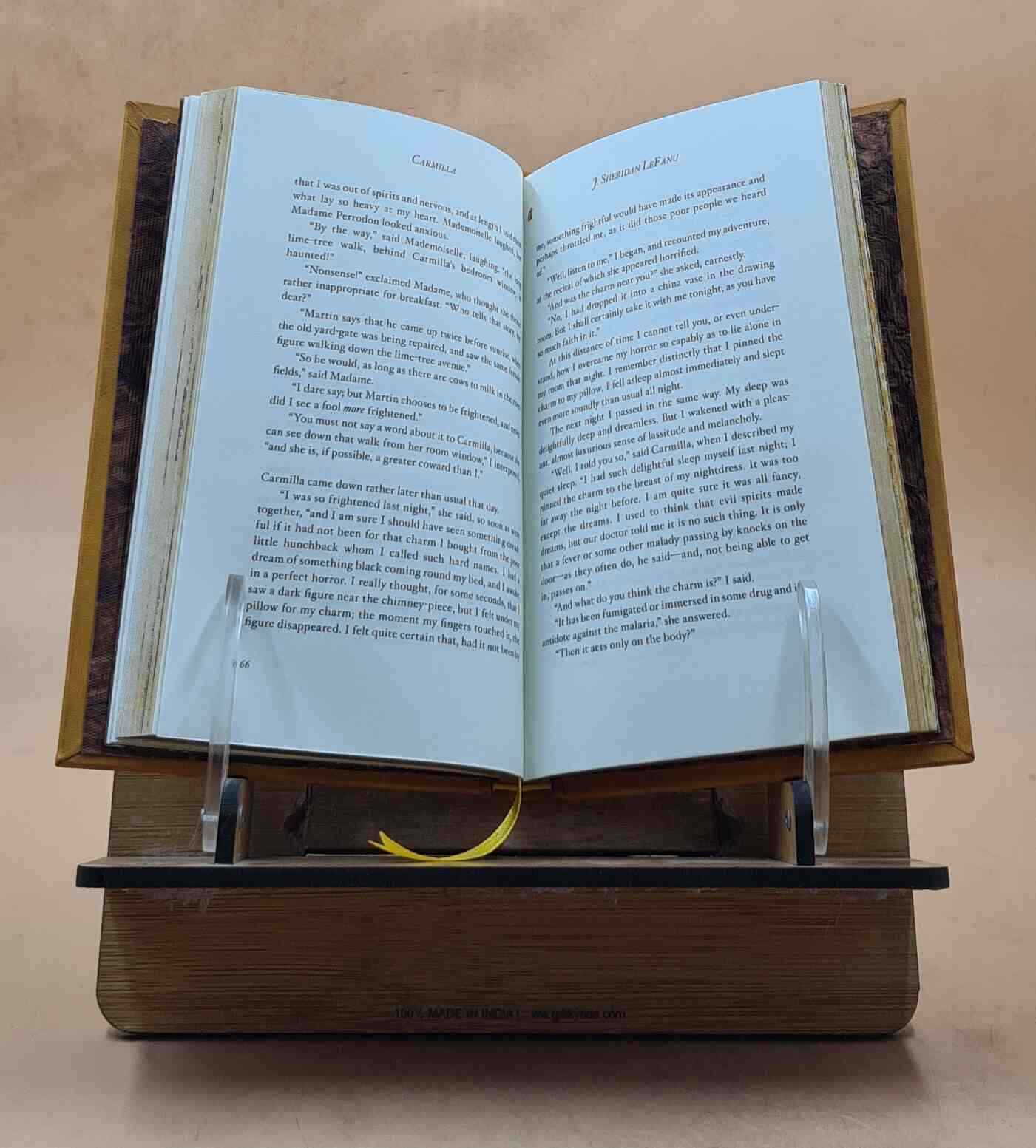 Carmilla [PREMIUM LEATHER BOUND]
