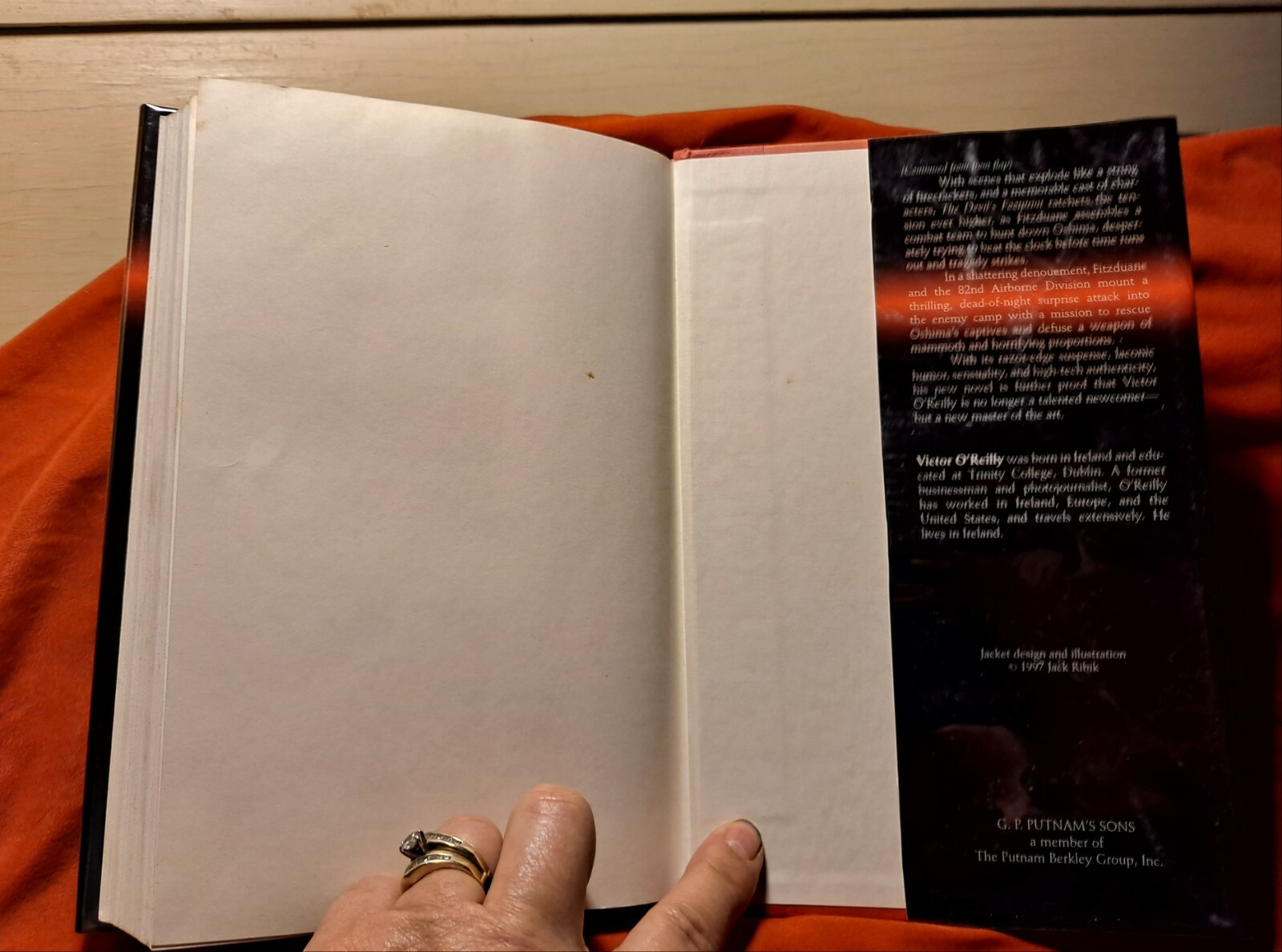 The Devil’s Footprint by Victor O’Reilly, HB with Dust jacket & mylar, 372 pages