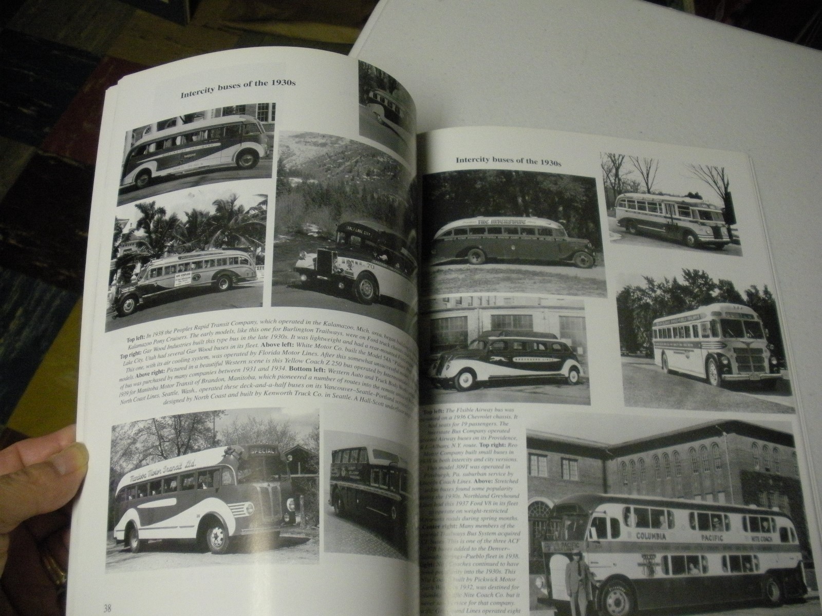 Bus Industry Chronicle U.S. & Canadian Experiences 2000 Paperback book 126 pages
