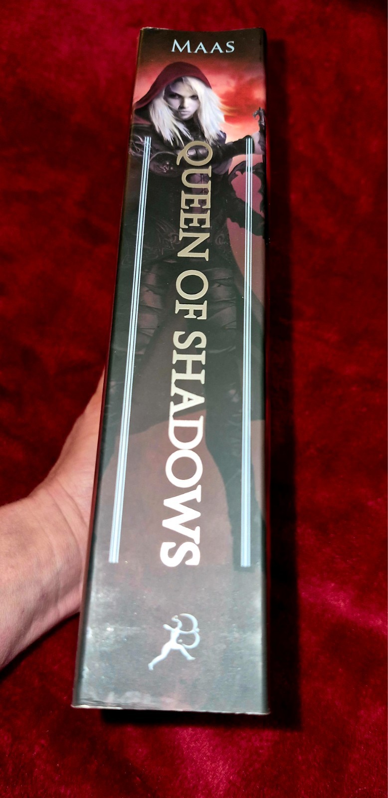 Throne of Glass QUEEN OF SHADOWS PAPERBACK Sarah J Maas YA FANTASY oop cover