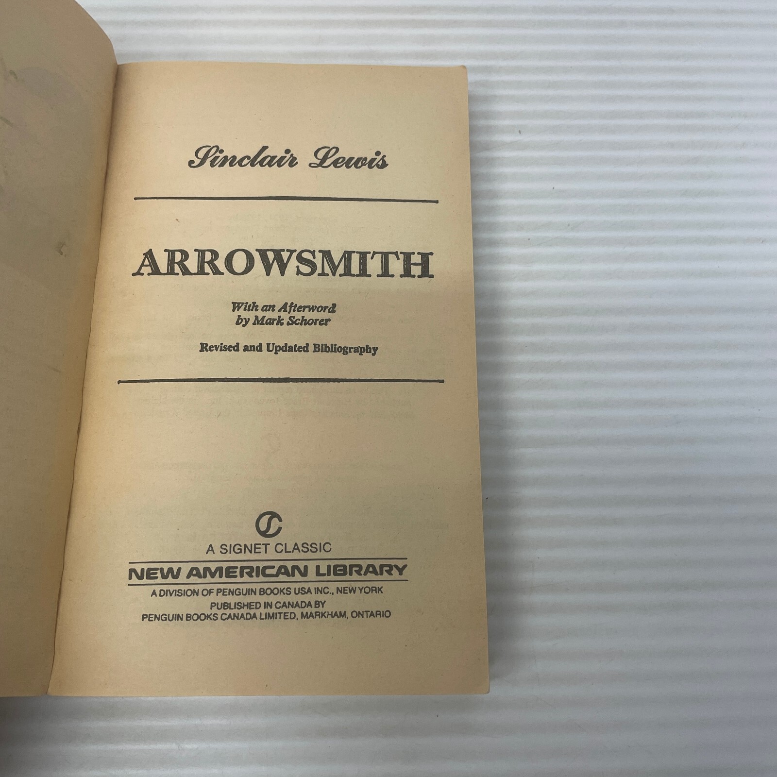 Arrowsmith Medical Drama Paperback Book by Sinclair Lewis from Signet 1980