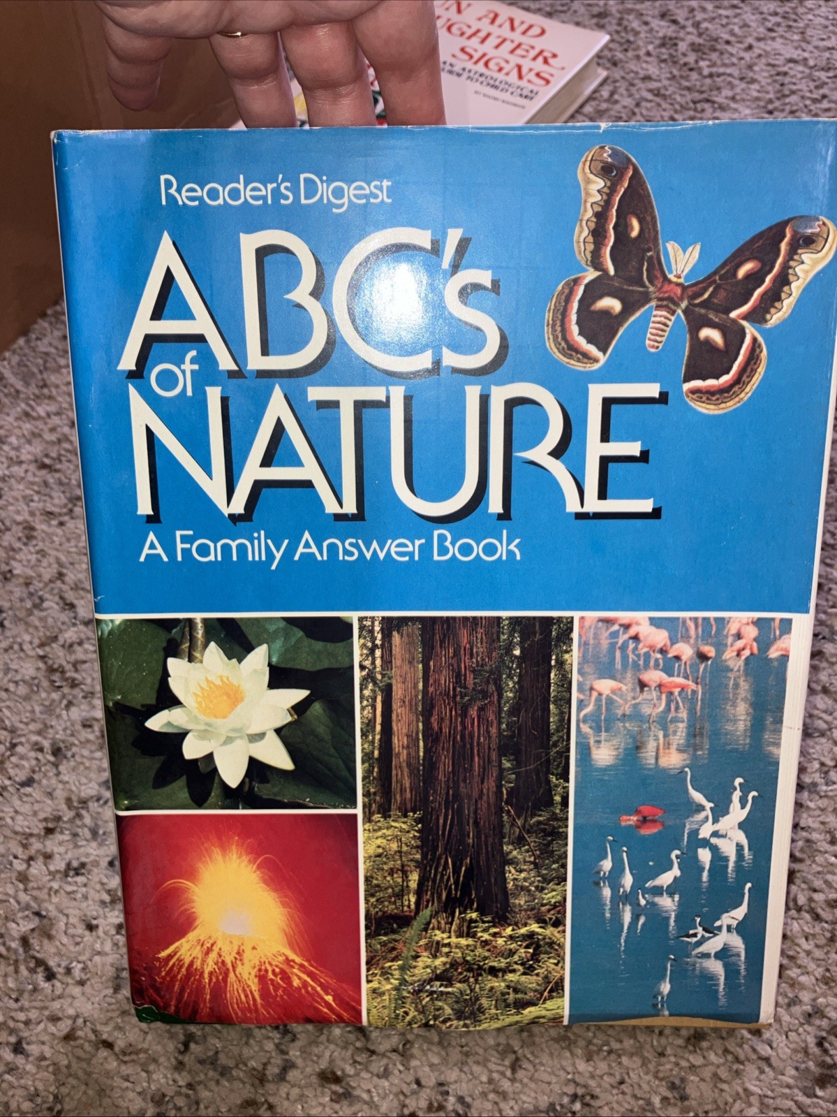 Readers Digest ABC’s of Nature HC 1984 336 Pages Dust Jacket Family Answer Book