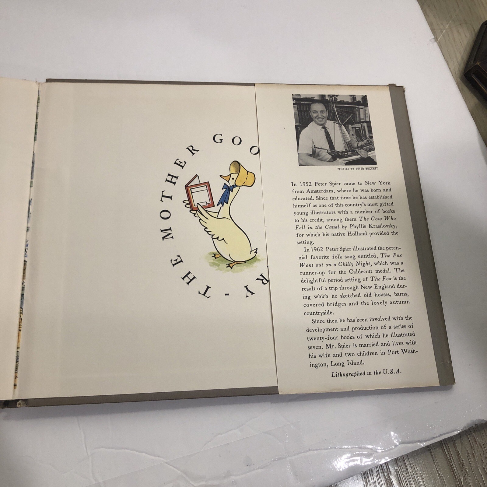 London Bridge Is Falling Down! Peter Spier First Edition 1967 HC w/ DJ VERY GOOD