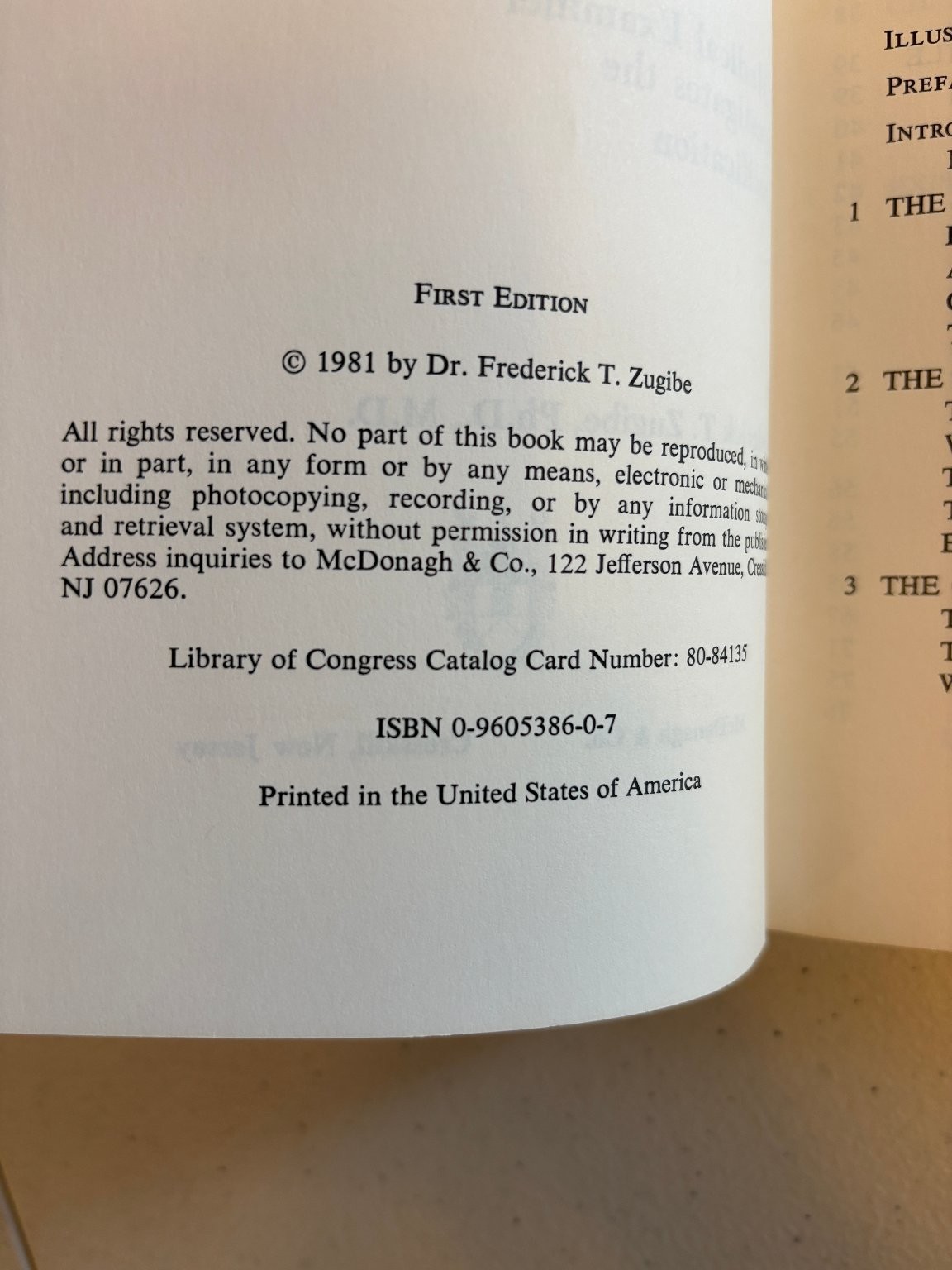 The Cross and the Shroud Zugibe 1981 First Edition Illustrated Forensic Science