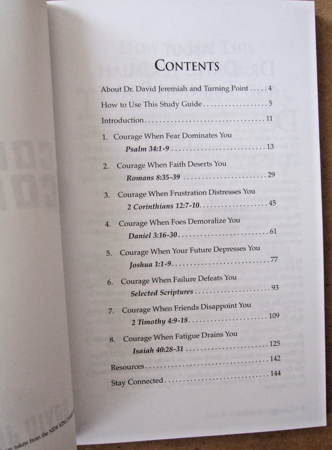 SET OF 4 DR. DAVID JEREMIAH STUDY GUIDES COURAGE TO CONQUER + 1CD