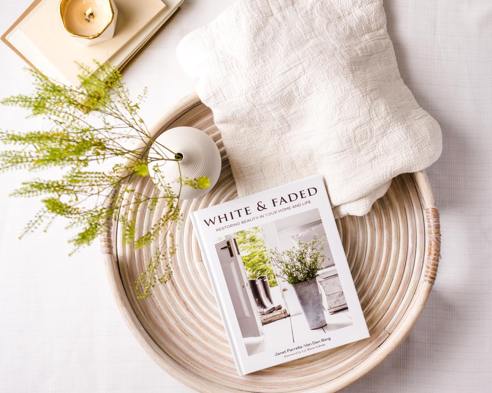 Restoring Beauty in Your Home and Life Inspirational Gift Book 1 Pcs