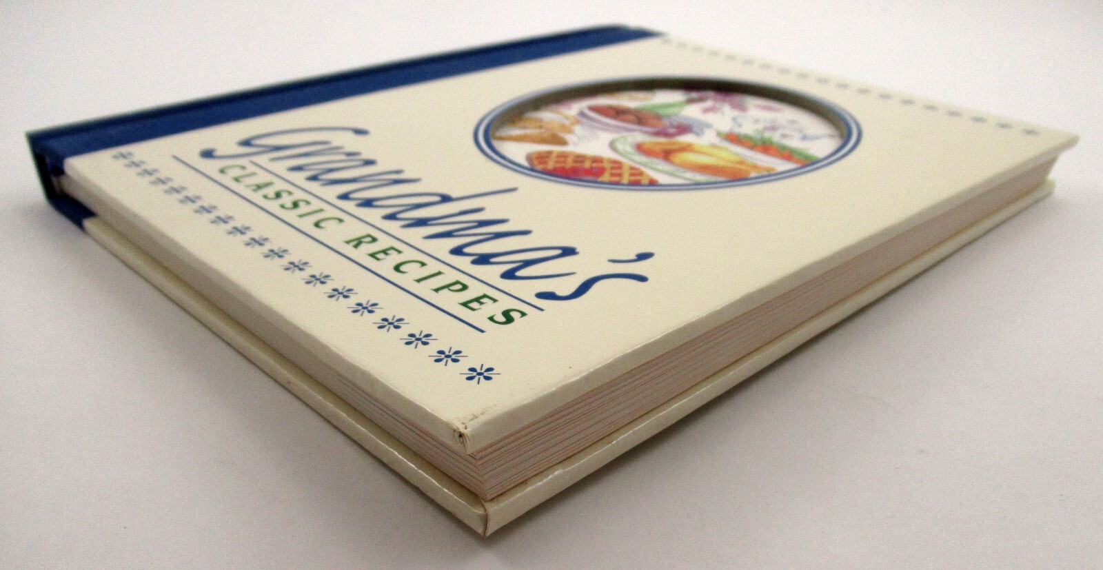 Grandma’s Classic Recipes 2000 – HC Hardcover, 126 pages VG+ L@@K