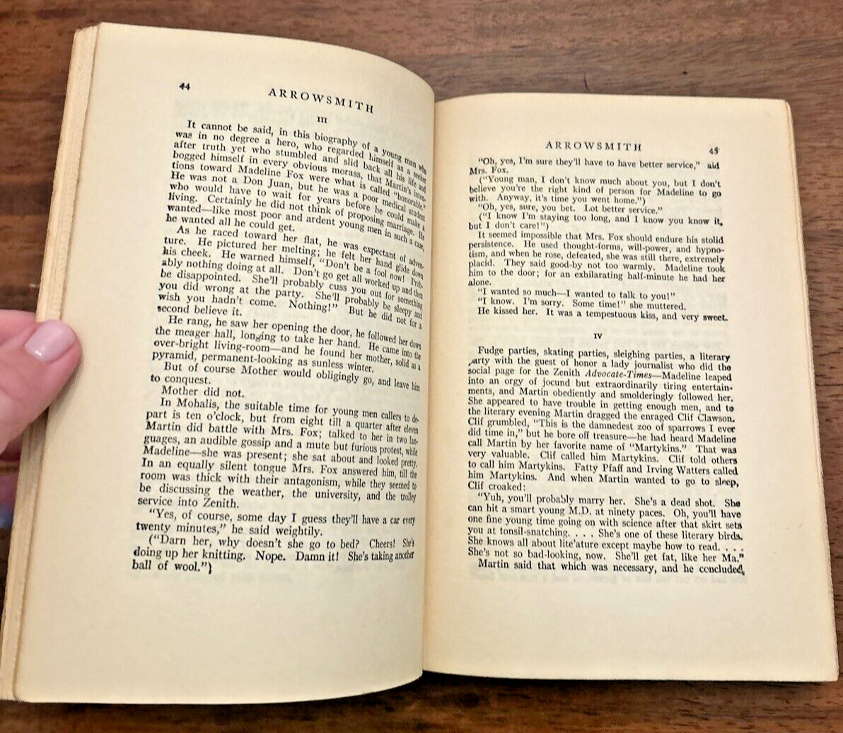Arrowsmith by Sinclair Lewis, 1925 Edition! HC
