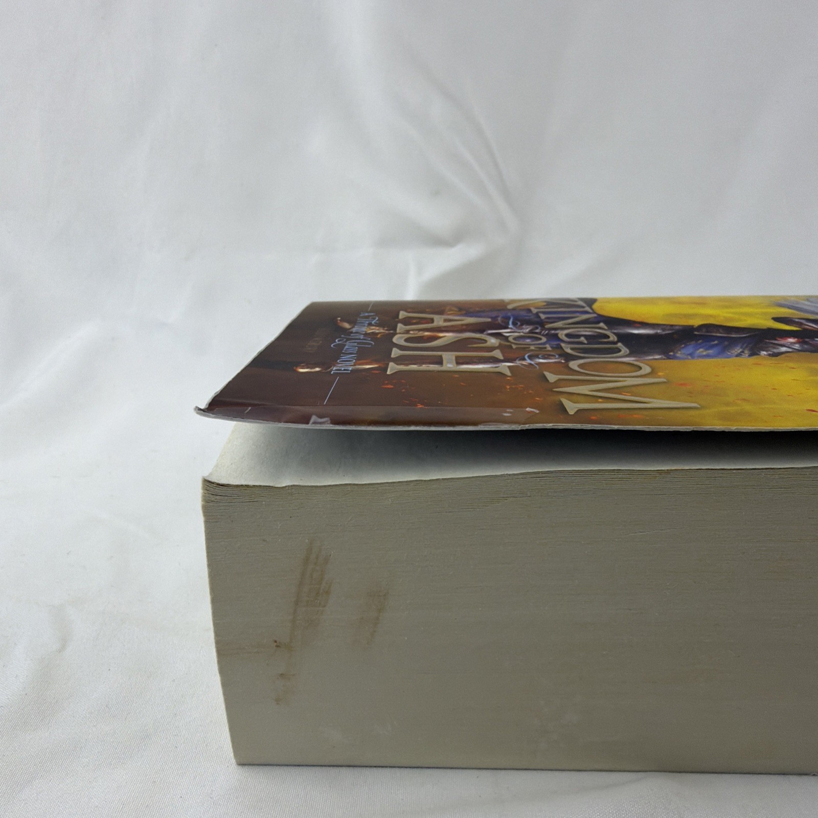 Kingdom of Ash (Throne of Glass, 7) – paperback Maas, Sarah J.
