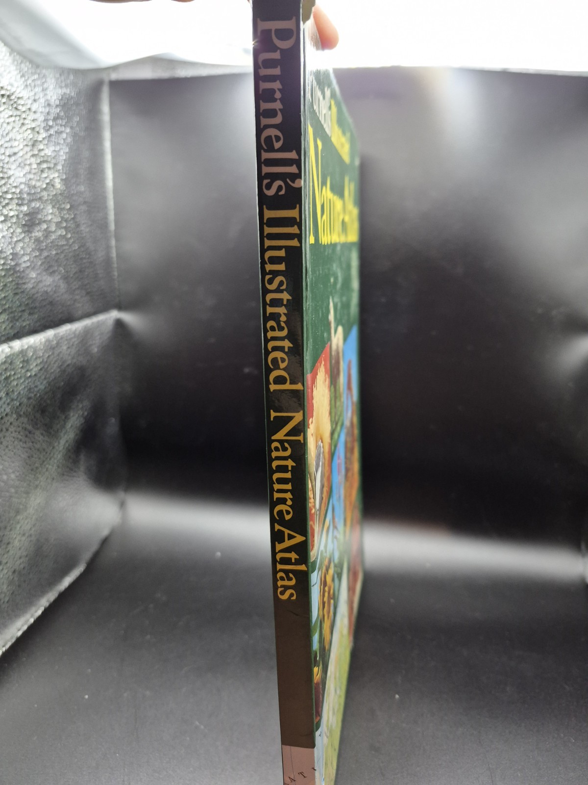 Purnell’s Illustrated Nature Atlas. Edited by Norman Barrett. Vintage book, 1980