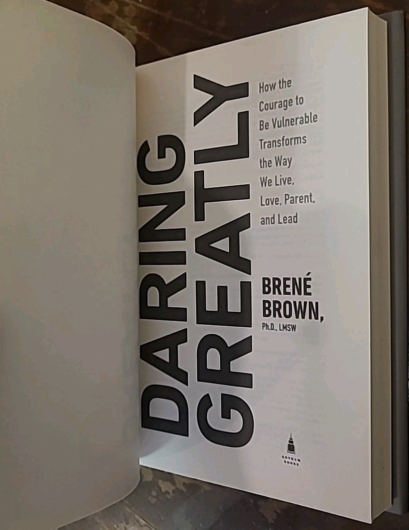 Lot of 2 Brene Brown PHD Daring Greatly & Rising Strong HC/DJ Books VG – NEW
