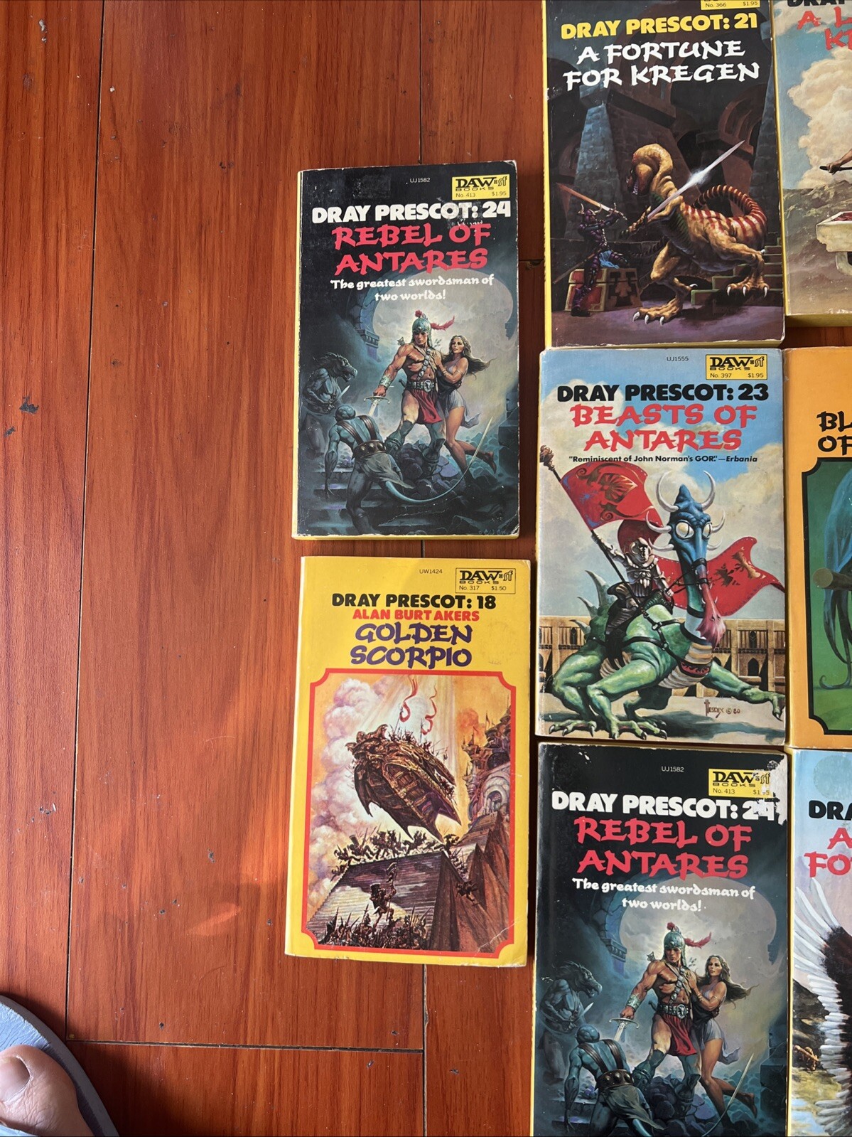 Lot 11 Dray Prescot DAW books, paperbacks in good condition