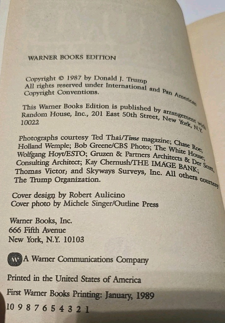 The Art of the Deal Donald Trump 1st Warner Books Edition Paperback 1989 80s VTG