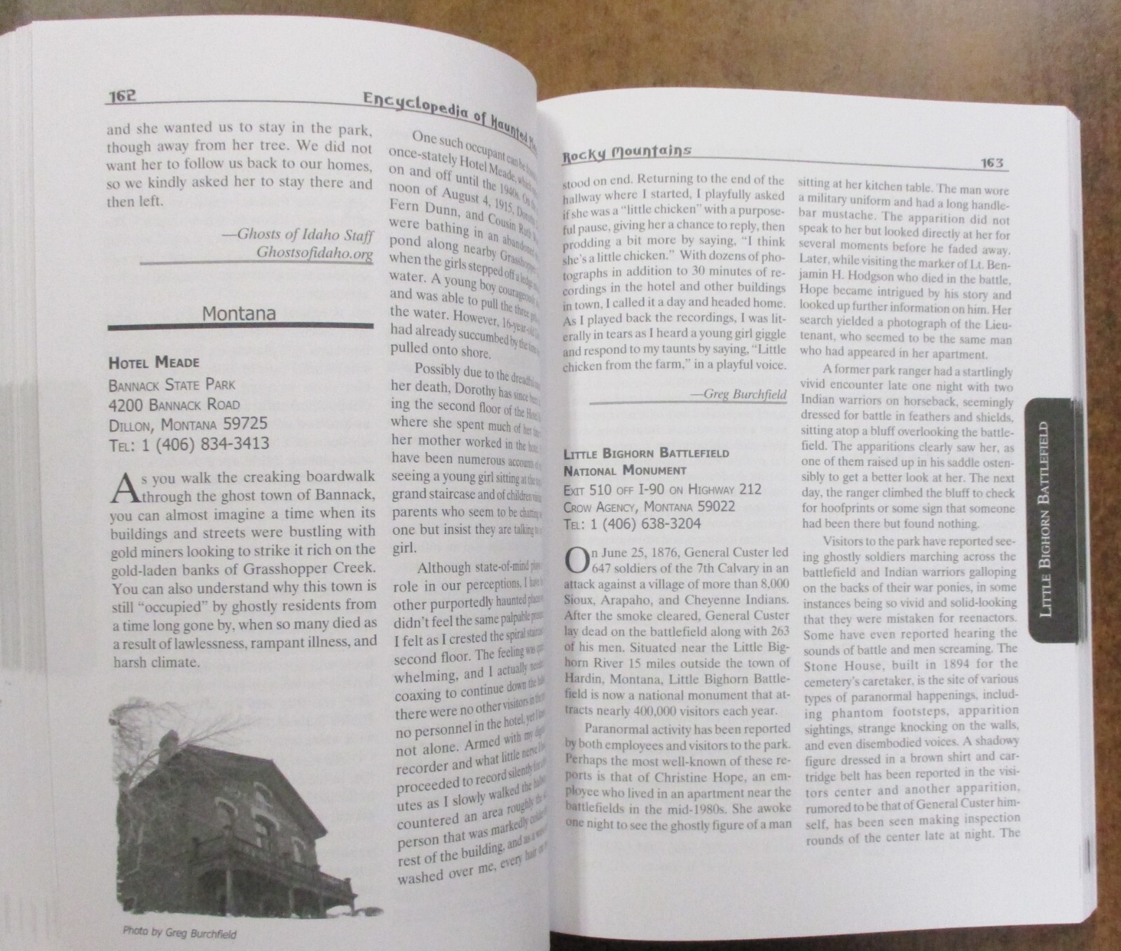“Encyclopedia of Haunted Places” Ghostly Locales -Trade Paperback (2005)