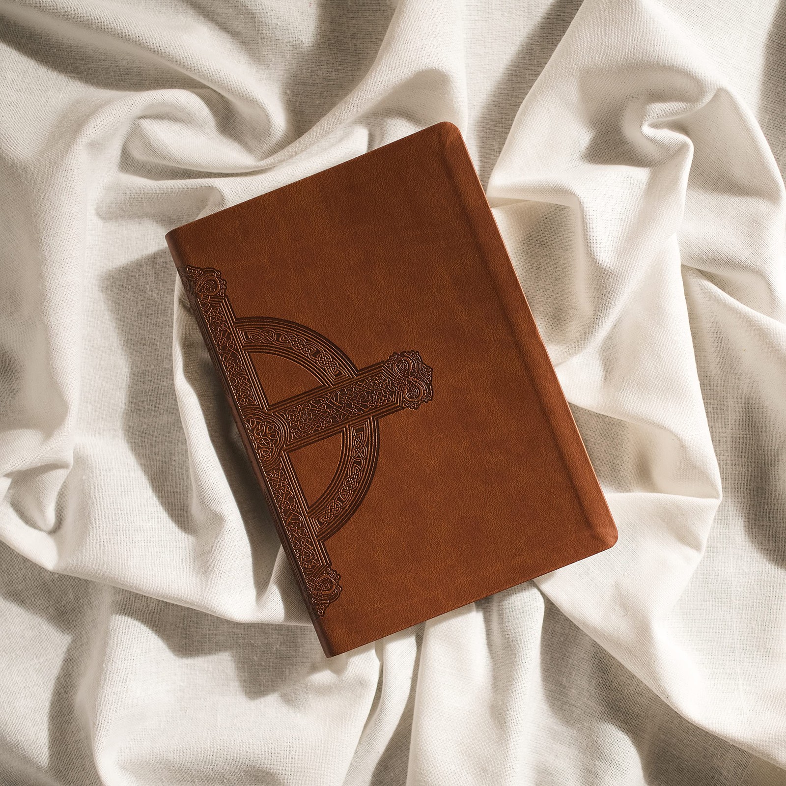 NLT Large Print Thinline Bible Leather-Like Filament Enabled Black 1 Pcs
