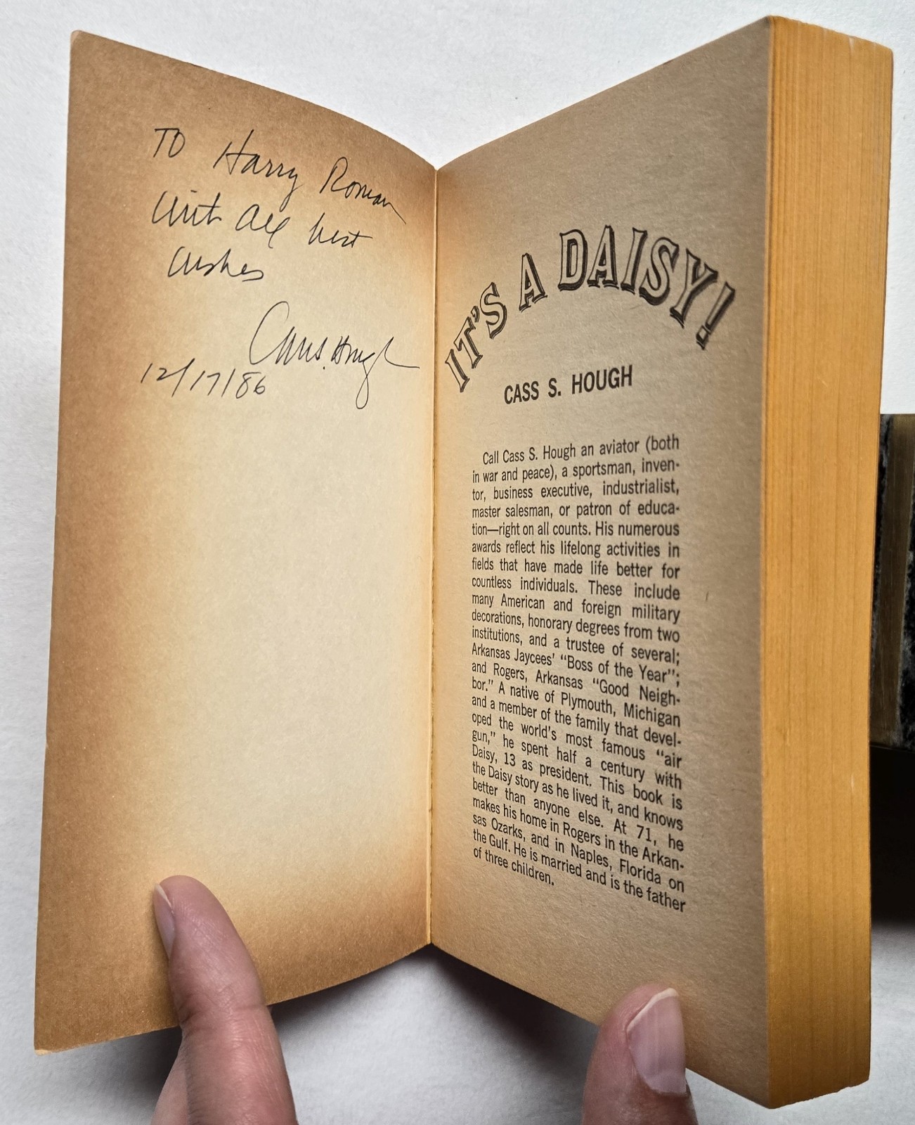 It’s A Daisy By Cass S Hough SIGNED 1976 1st Printing