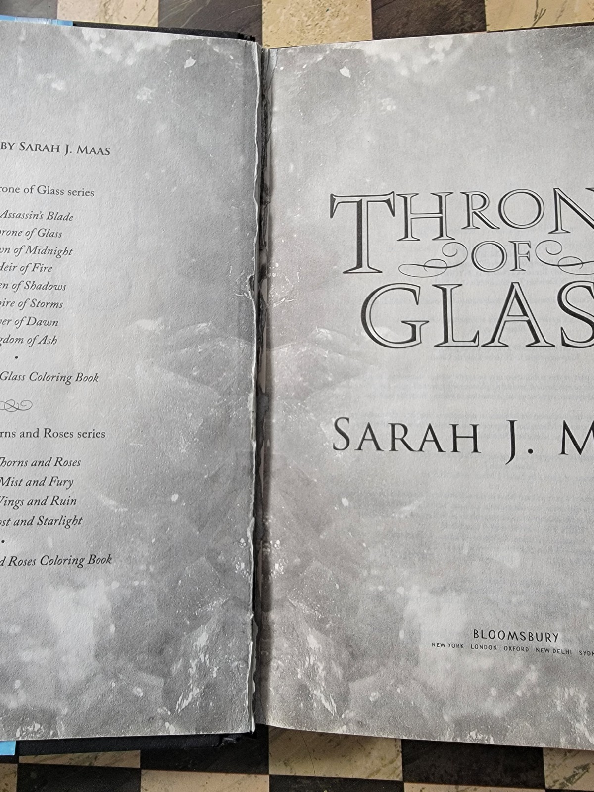 Throne of Glass by Sarah J. Maas (2015, Hardcover) Ex-Library