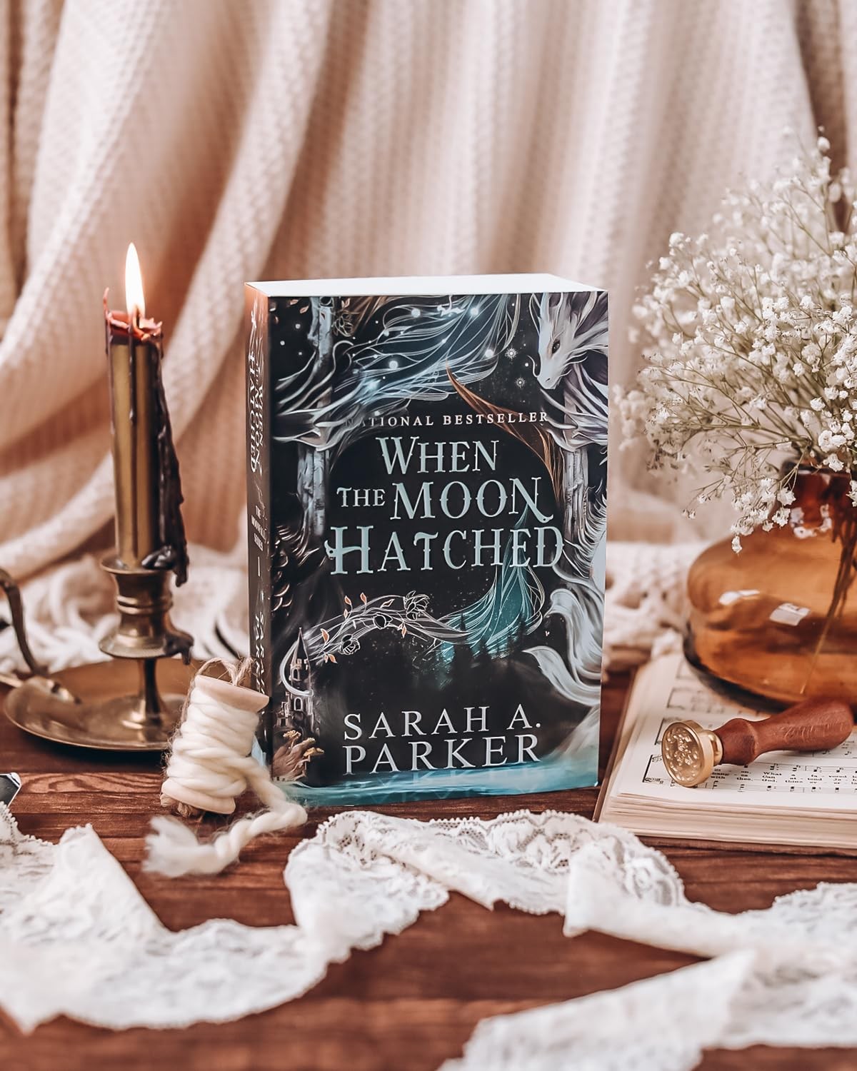 When the Moon Hatched: A Fast-Paced Romantasy with Undeniable Chemistry in a…