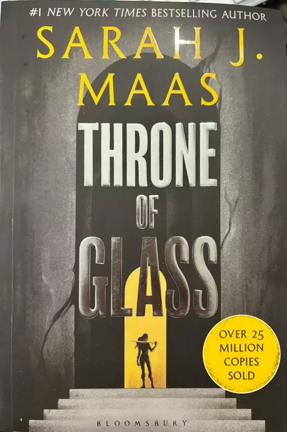 Throne of Glass by Sarah J. Maas ( Paperback ) Hot selling ( USA stock )