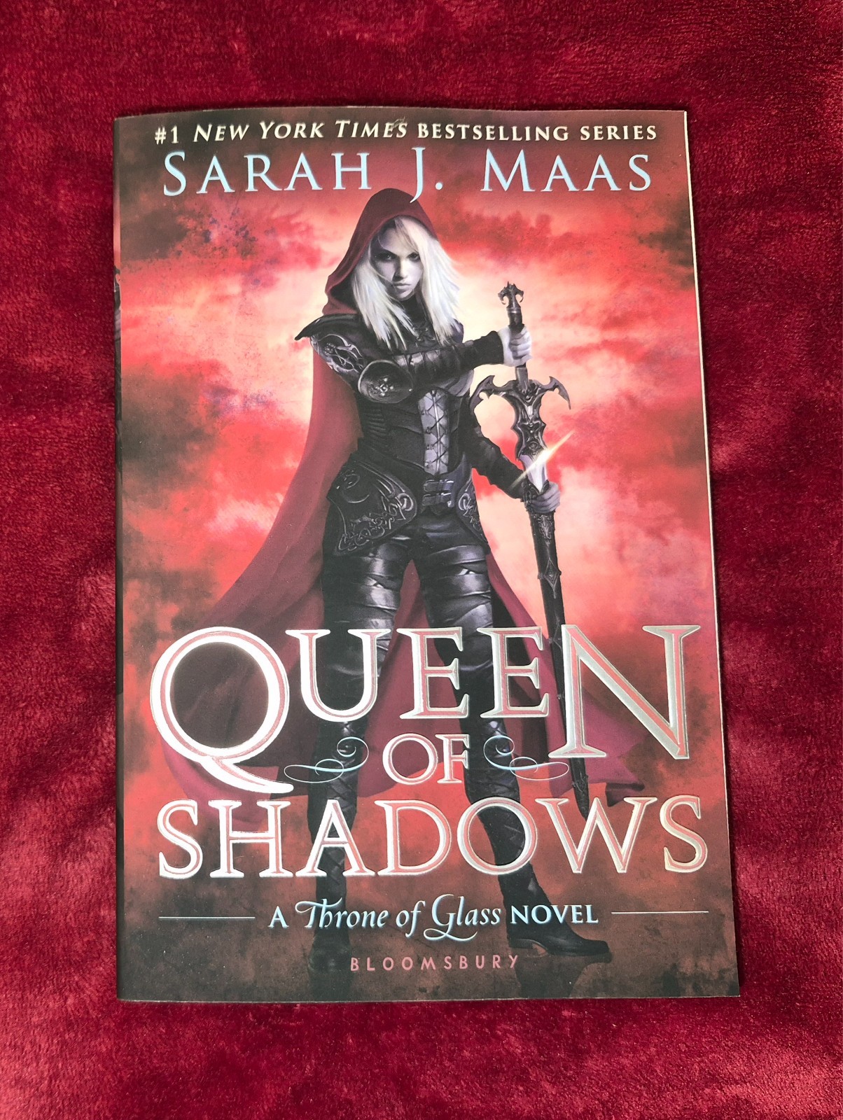 Throne of Glass QUEEN OF SHADOWS PAPERBACK Sarah J Maas YA FANTASY oop cover