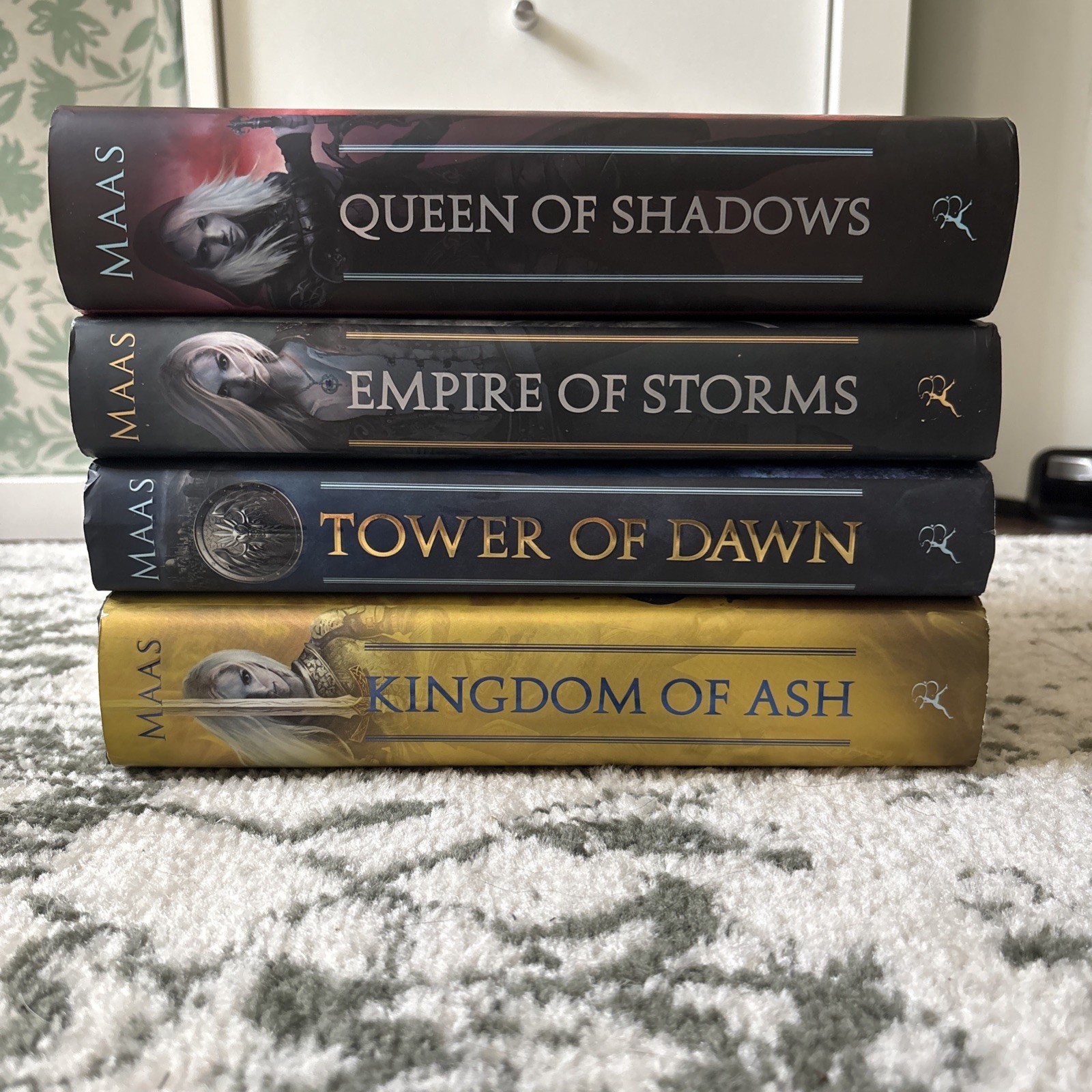 THRONE OF GLASS BY SARAH J. MAAS ALL OOP COVERS!! (Books 4 – 7) – Hardcover