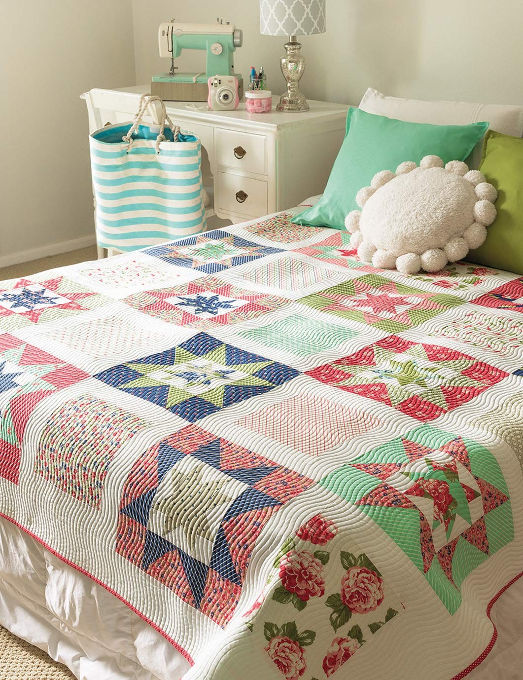 1 PCS Labor Of Love Scrappy Quilts At The Heart Of Home Book Sewing Patterns