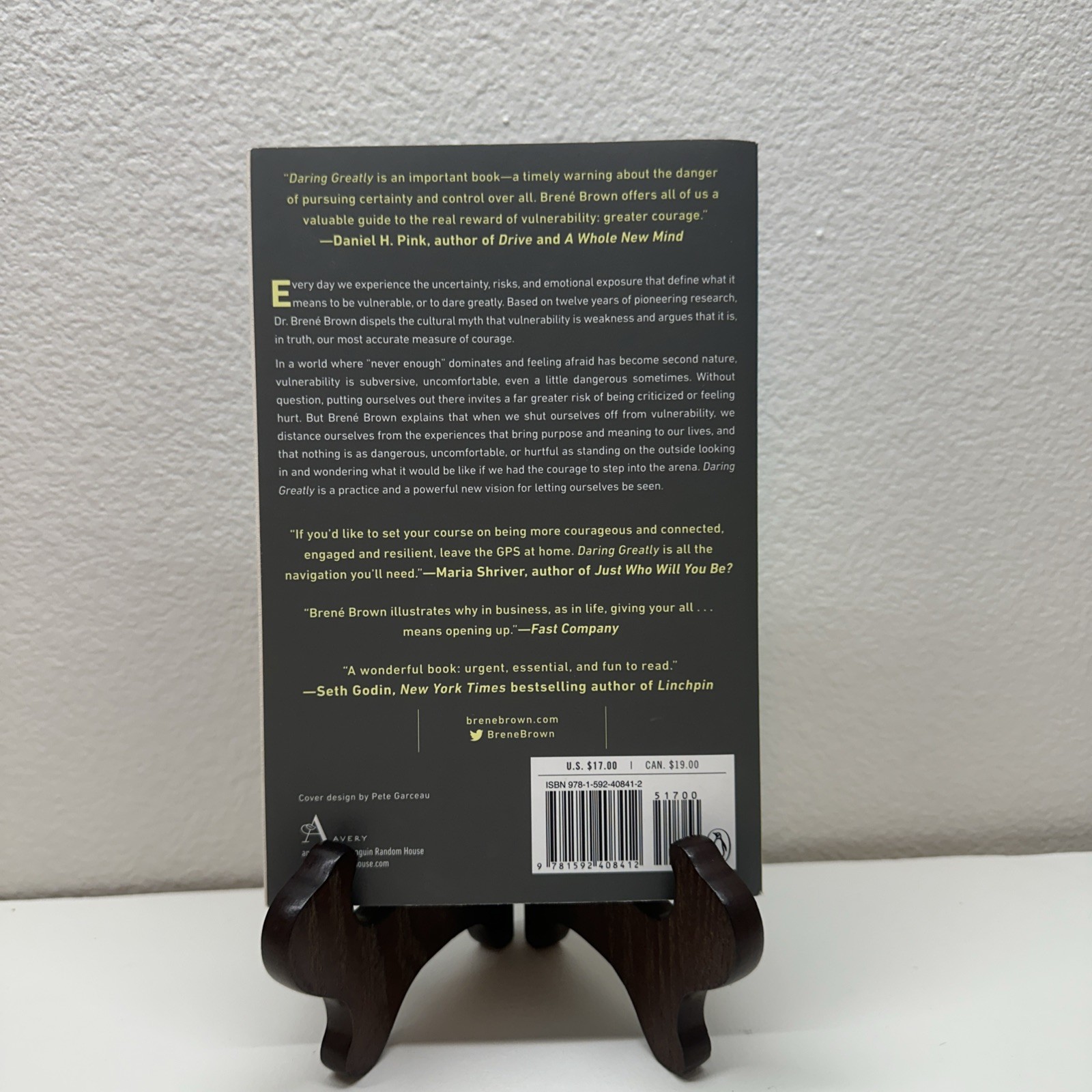 Daring Greatly : How the Courage to Be Vulnerable…by Brene Brown (2015, TPB)
