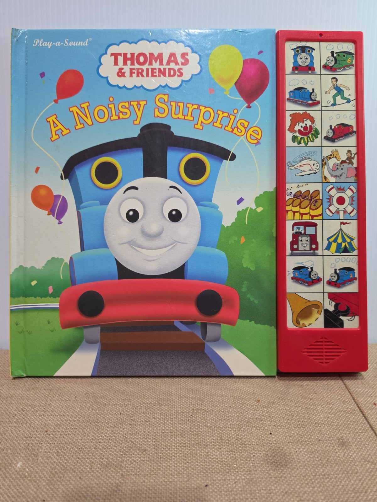 THOMAS THE TANK ENGINE: A NOISY SURPRISE: PLAY-A-SOUND By No Author