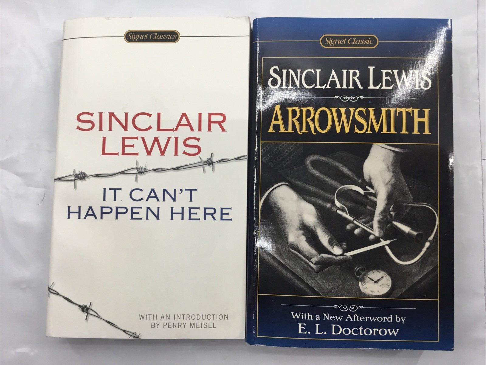 Sinclair Lewis 2 Book Fiction Lot Paperback Arrowsmith It Can’t Happen Here
