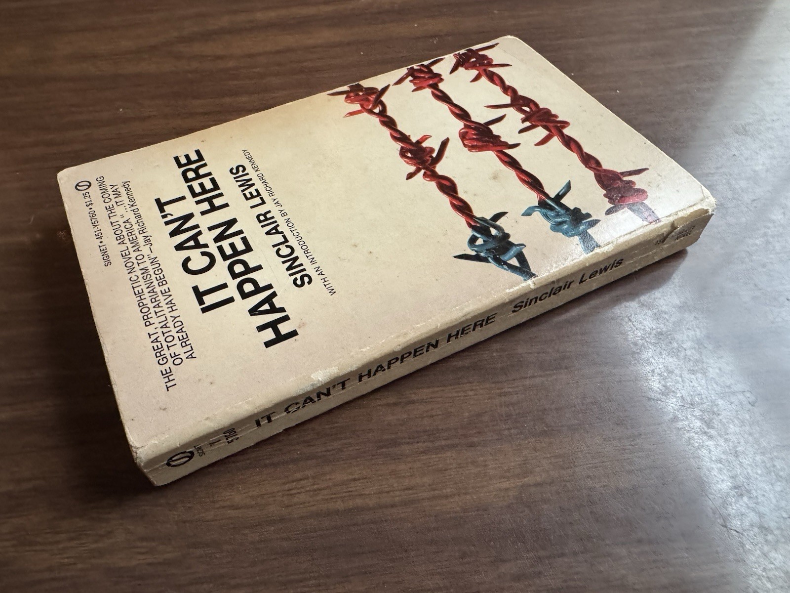 It Can’t Happen Here by Sinclair Lewis Signet NAL 1970 Paperback Dystopian Novel