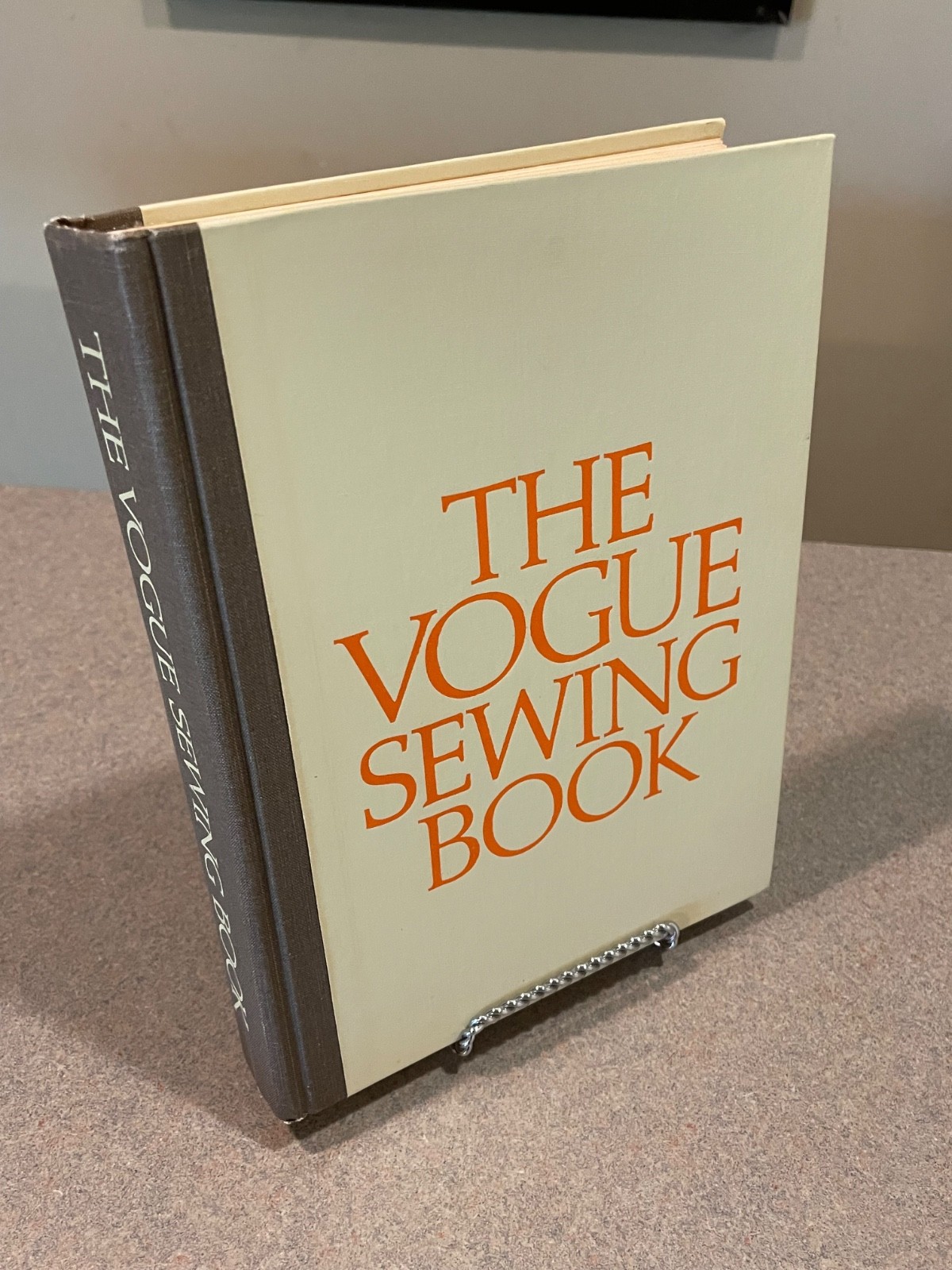 The Vogue Sewing Book w/ Slipcase (1970 Vintage First Edition 3rd pr Hardcover)