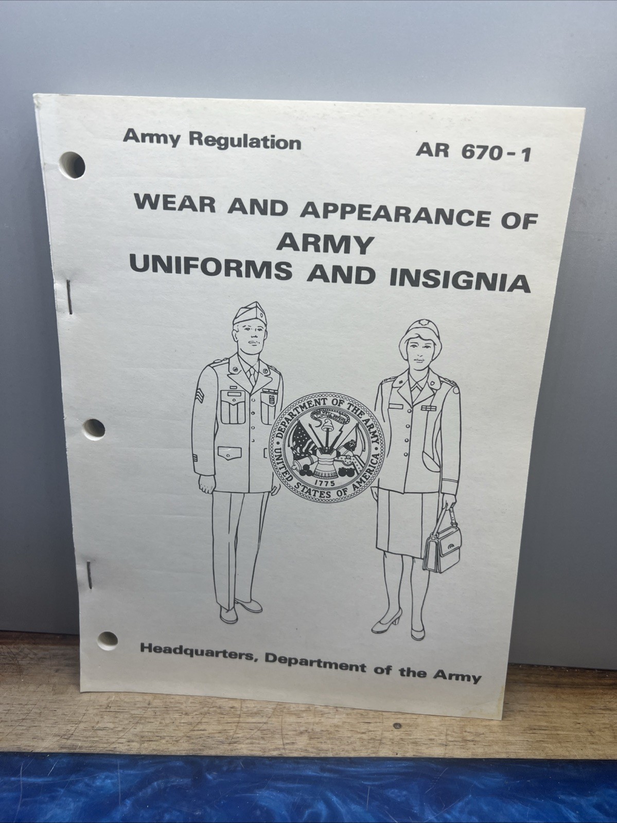 Army Regulation 670-1 (AR670-1): Wear and Appearance of Army Uniforms and Insign