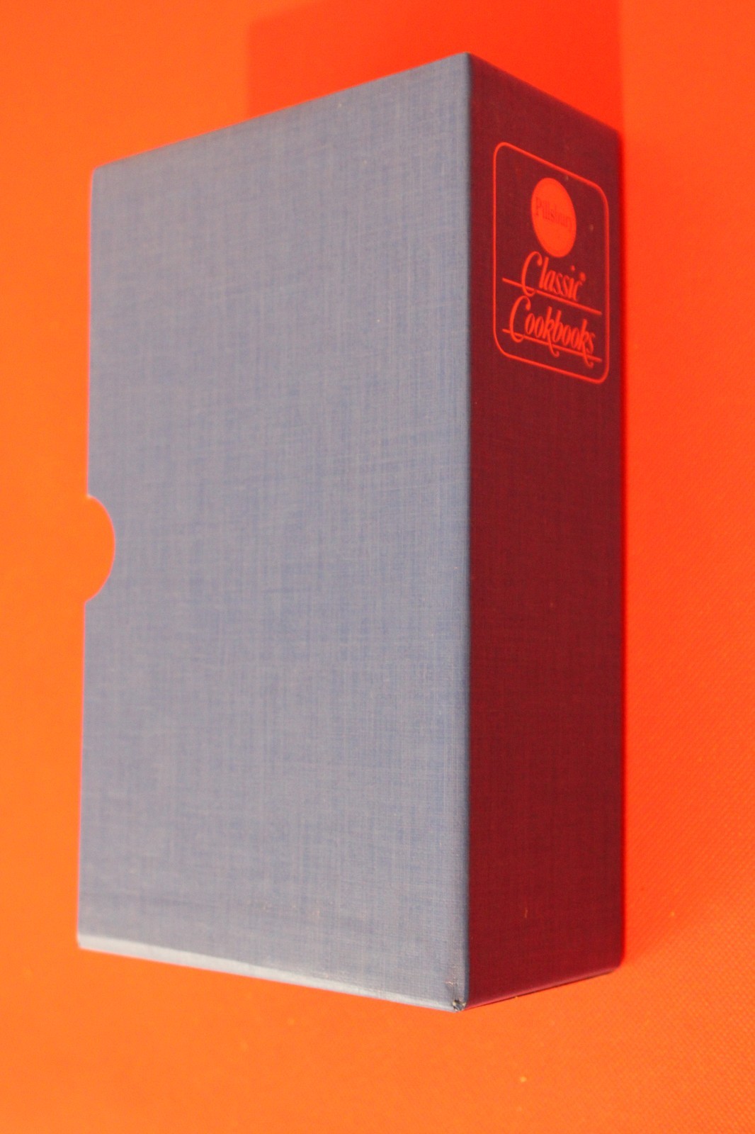 Pillsbury Cookbook Booklets AND a Hard to Find Slip Cover – Holiday Cooking