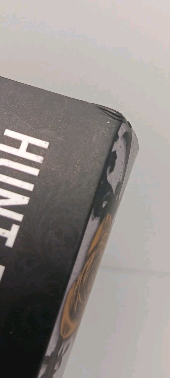Rina Kent – Hunt The Villain, Walmart Edition, Sprayed Edges, Paperback