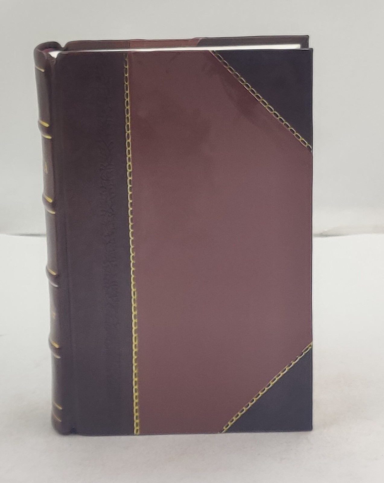 Dracula 1897 by Bram Stoker [Leather Crafted]